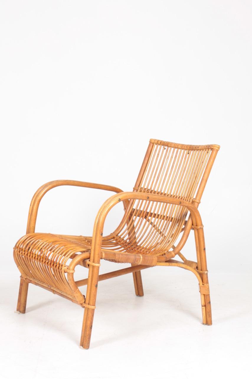 Great looking lounge chair in Bamboo designed and made by R. Wengler in the 1940s. Made in Denmark. Great original condition.