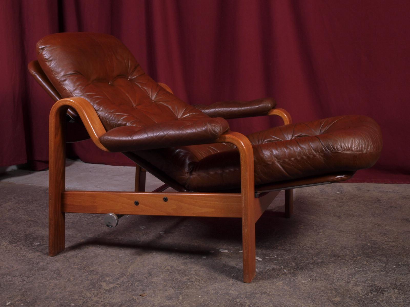 Midcentury Lounge Chair in Darkstained Beechwood and Red Leather by Göte Möbler 2