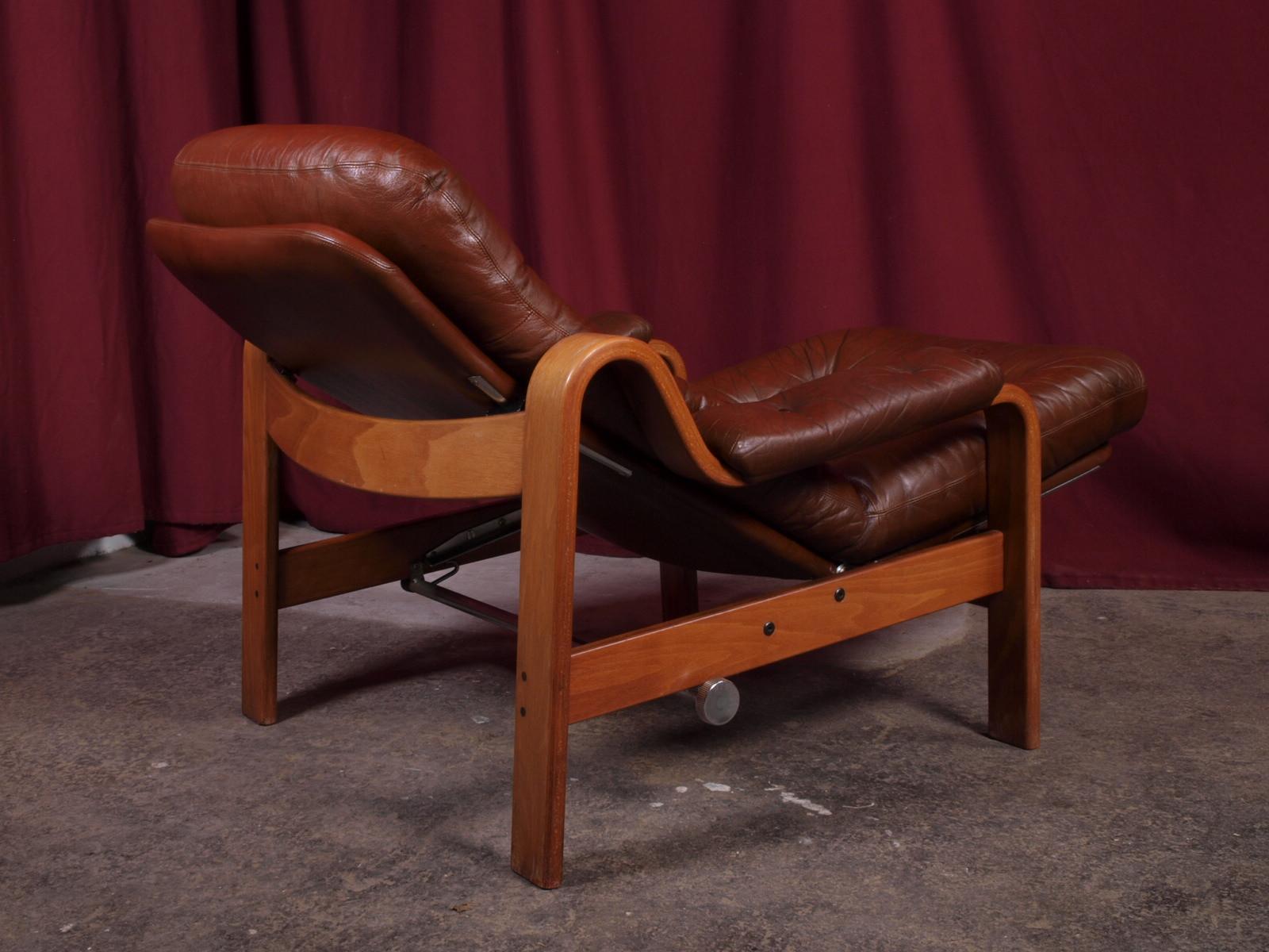 Midcentury Lounge Chair in Darkstained Beechwood and Red Leather by Göte Möbler 4