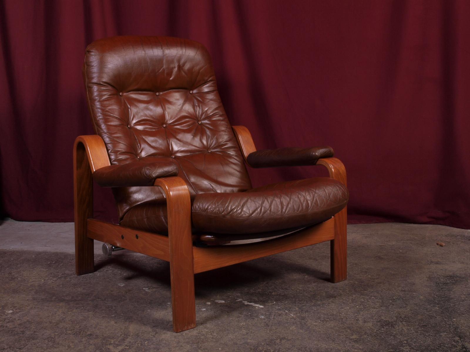 Scandinavian Modern Midcentury Lounge Chair in Darkstained Beechwood and Red Leather by Göte Möbler
