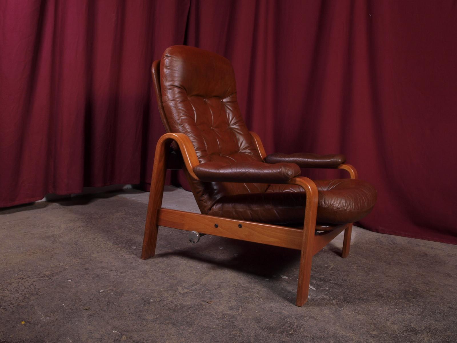 Late 20th Century Midcentury Lounge Chair in Darkstained Beechwood and Red Leather by Göte Möbler