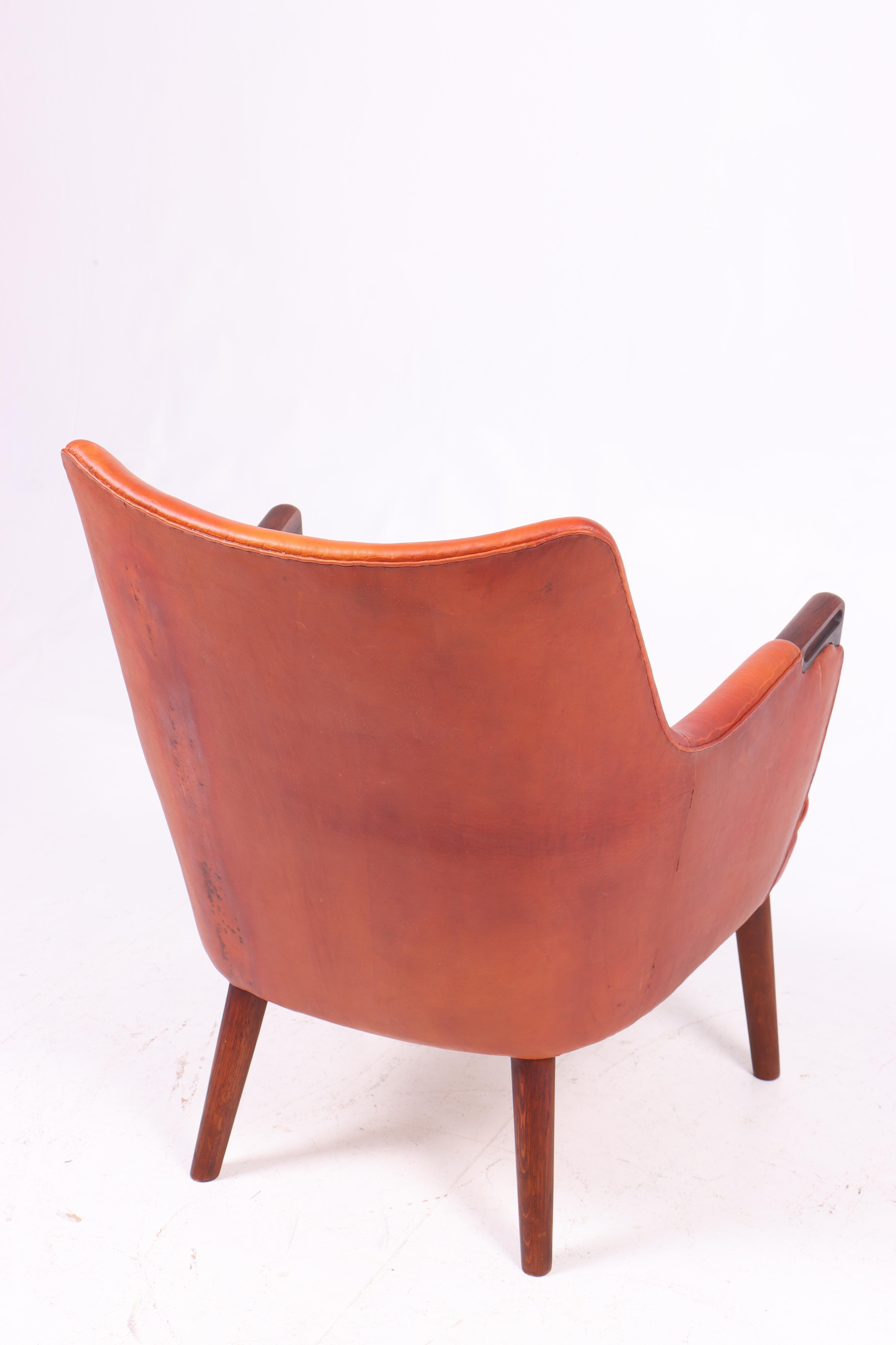 Midcentury Lounge Chair in Patinated Leather & Rosewood by Hans J. Wegner, 1950s For Sale 4