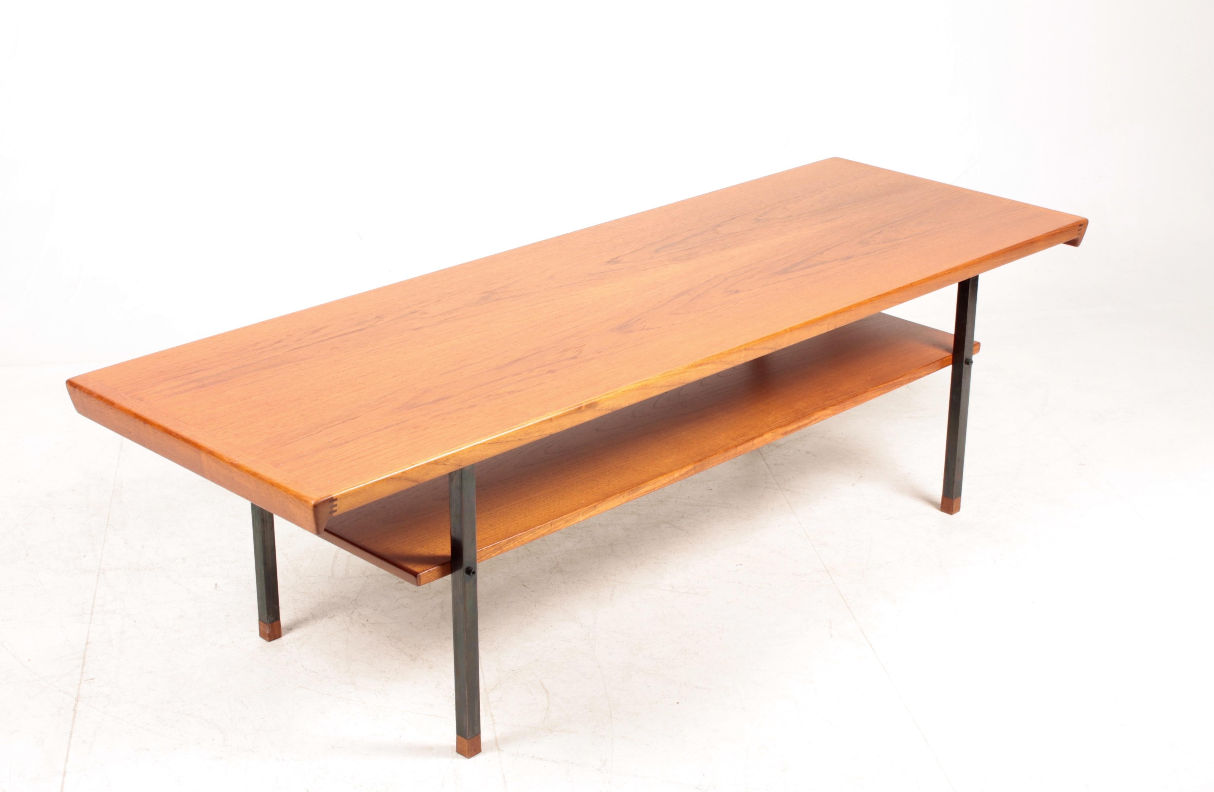 Danish Midcentury Low Table in Teak by Hvidt & Mølgaard, Made in Denmark For Sale