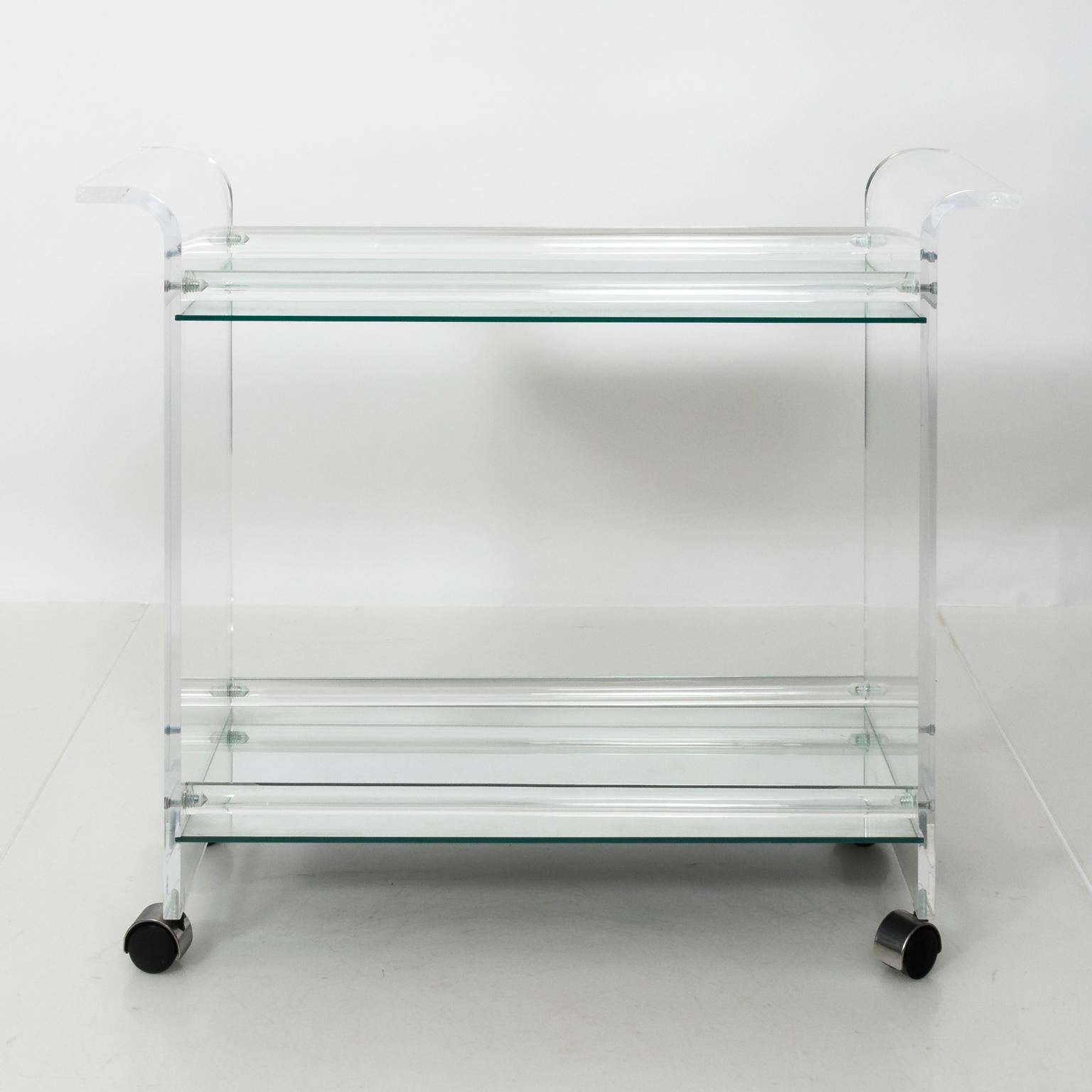 Midcentury Lucite Barcart, circa 1960s In Good Condition In Stamford, CT