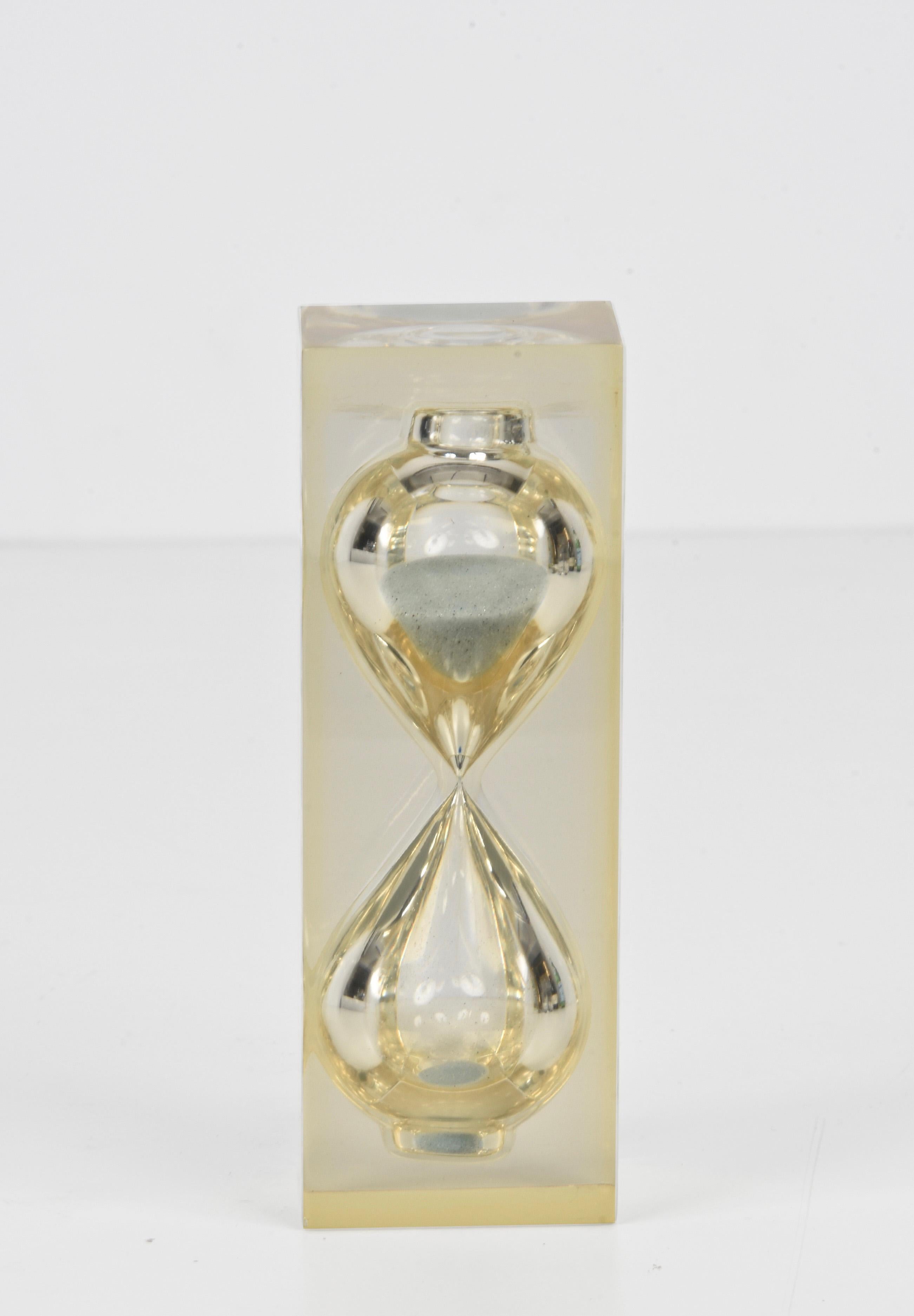 Italian Midcentury Lucite Hourglass Sand Timer Sculpture After Charles Hollis Jones 1970 For Sale