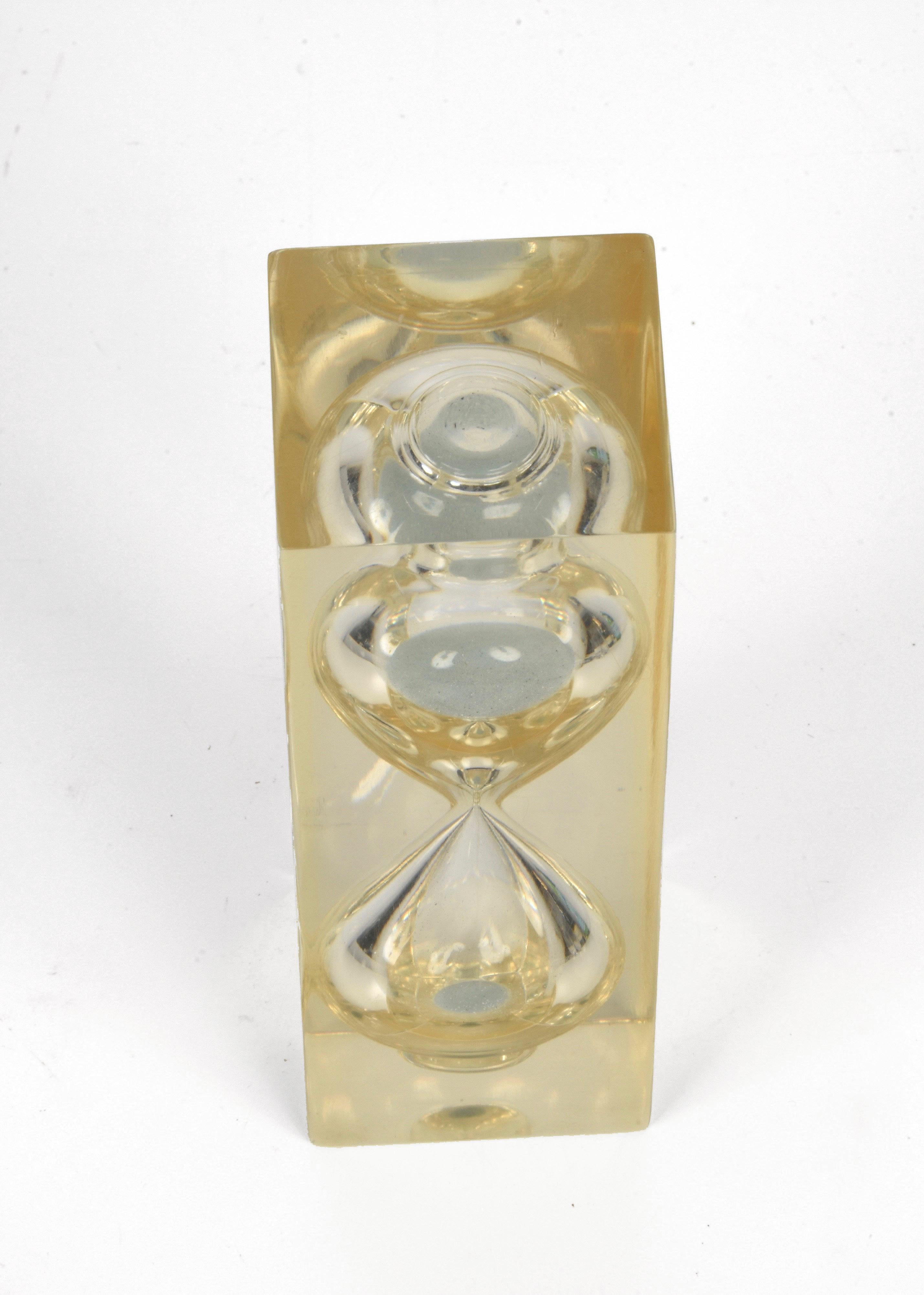 20th Century Midcentury Lucite Hourglass Sand Timer Sculpture After Charles Hollis Jones 1970 For Sale