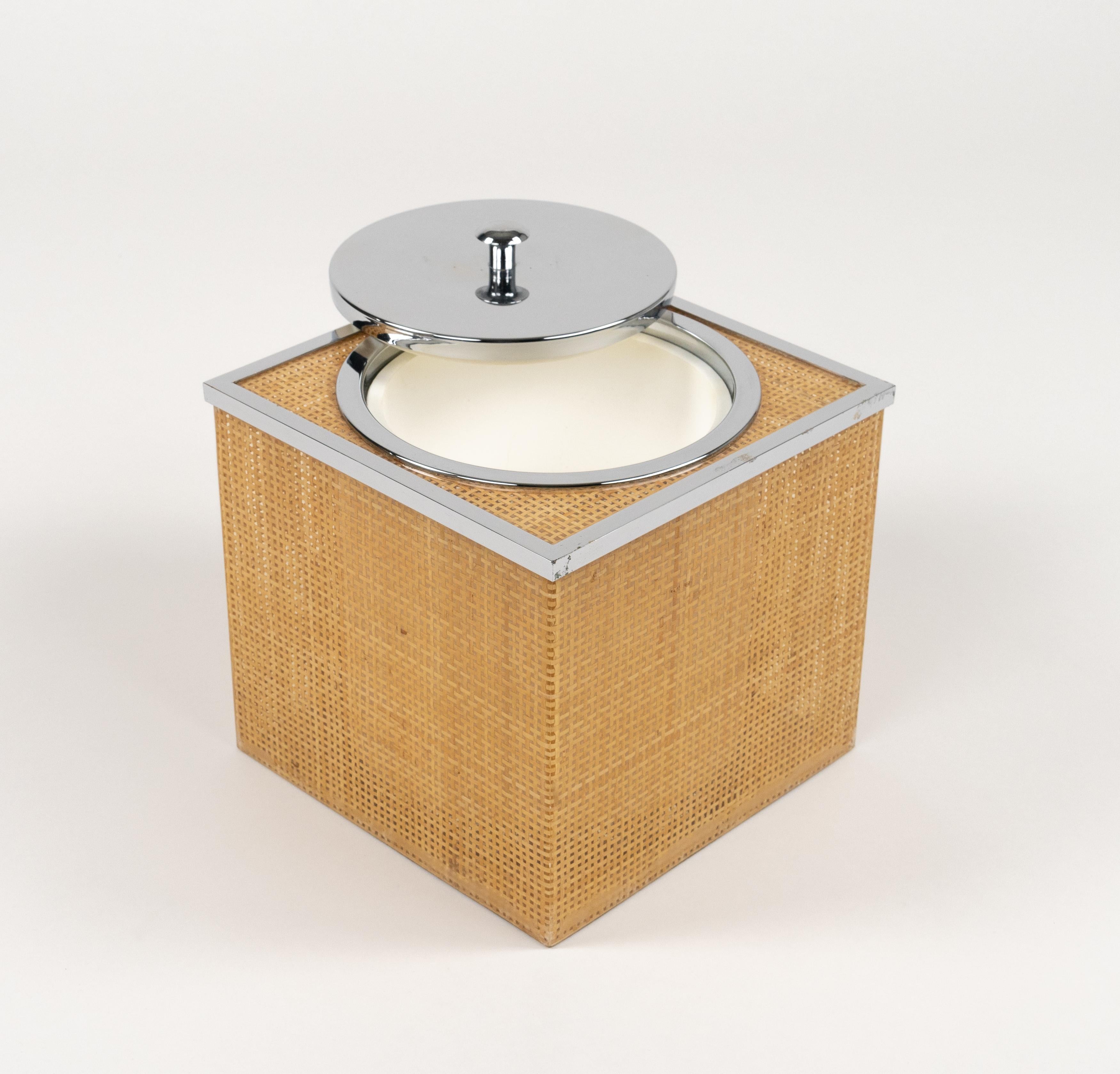 Midcentury Lucite, Wicker & Chrome Ice Bucket Christian Dior Style, Italy 1970s For Sale 1