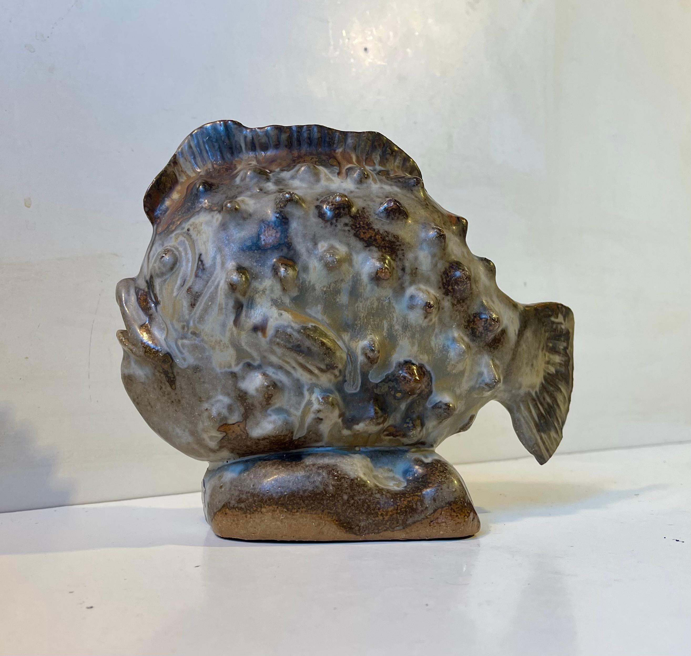 Danese Lumpfish di metà secolo in gres smaltato di Axella Denmark, anni '70 in vendita