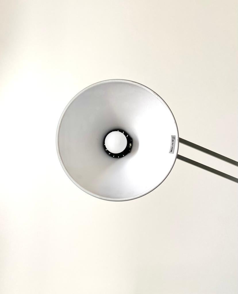 Midcentury LUXO flexible table lamp In Good Condition For Sale In Ceglie Messapica, IT