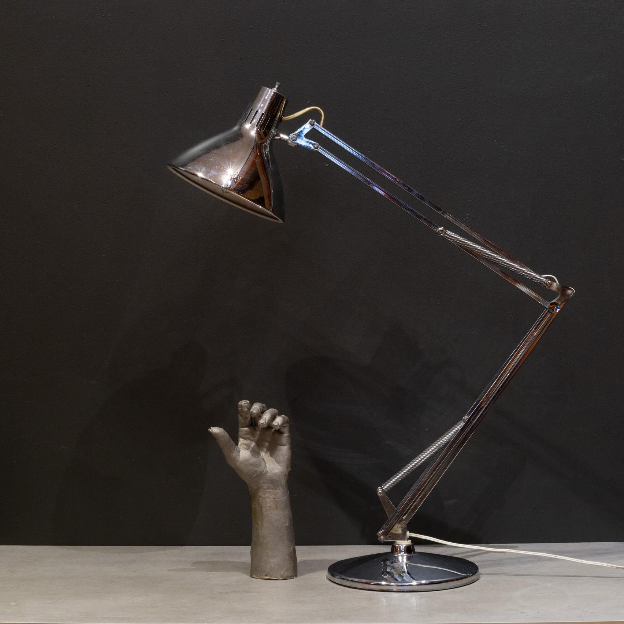 Midcentury Luxo L-1 Articulated Chrome Desk Task Lamp, circa 1960s 4