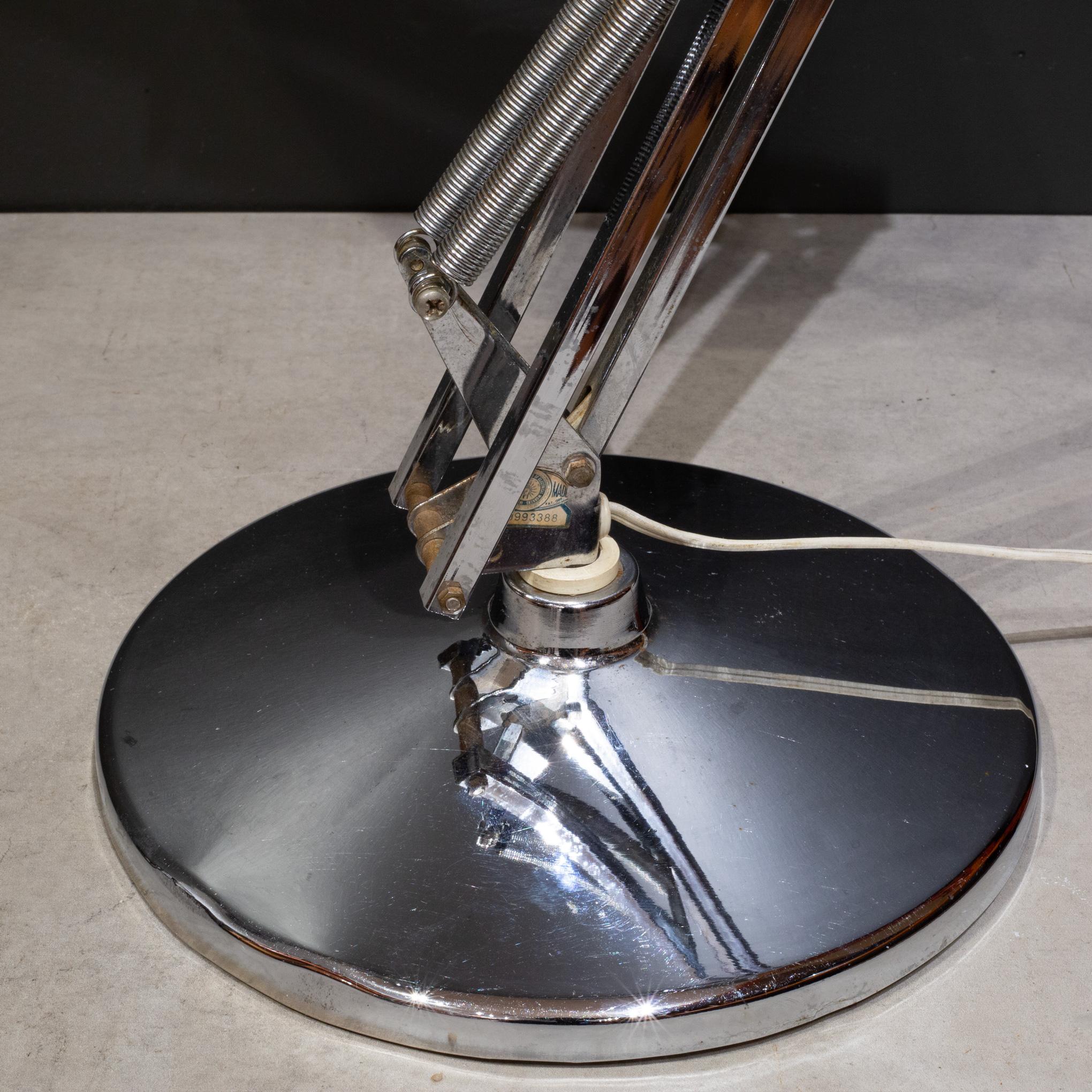 Midcentury Luxo L-1 Articulated Chrome Desk Task Lamp, circa 1960s In Good Condition In San Francisco, CA