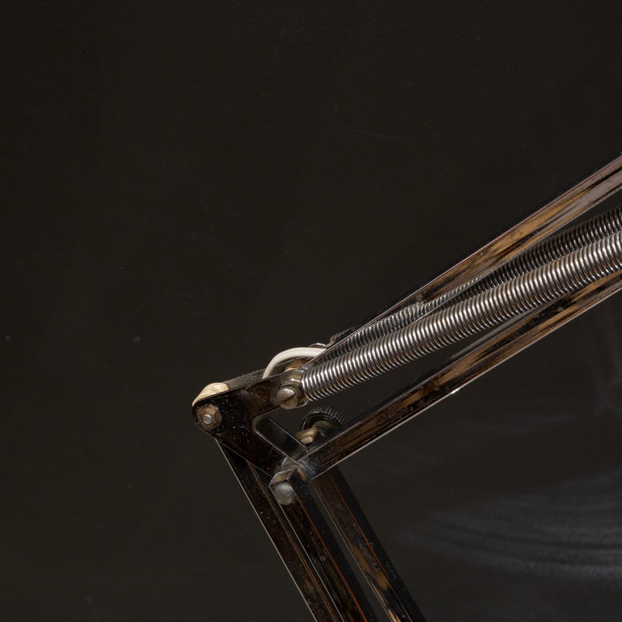 Midcentury Luxo L-1 Articulated Chrome Desk Task Lamp, circa 1960s 2