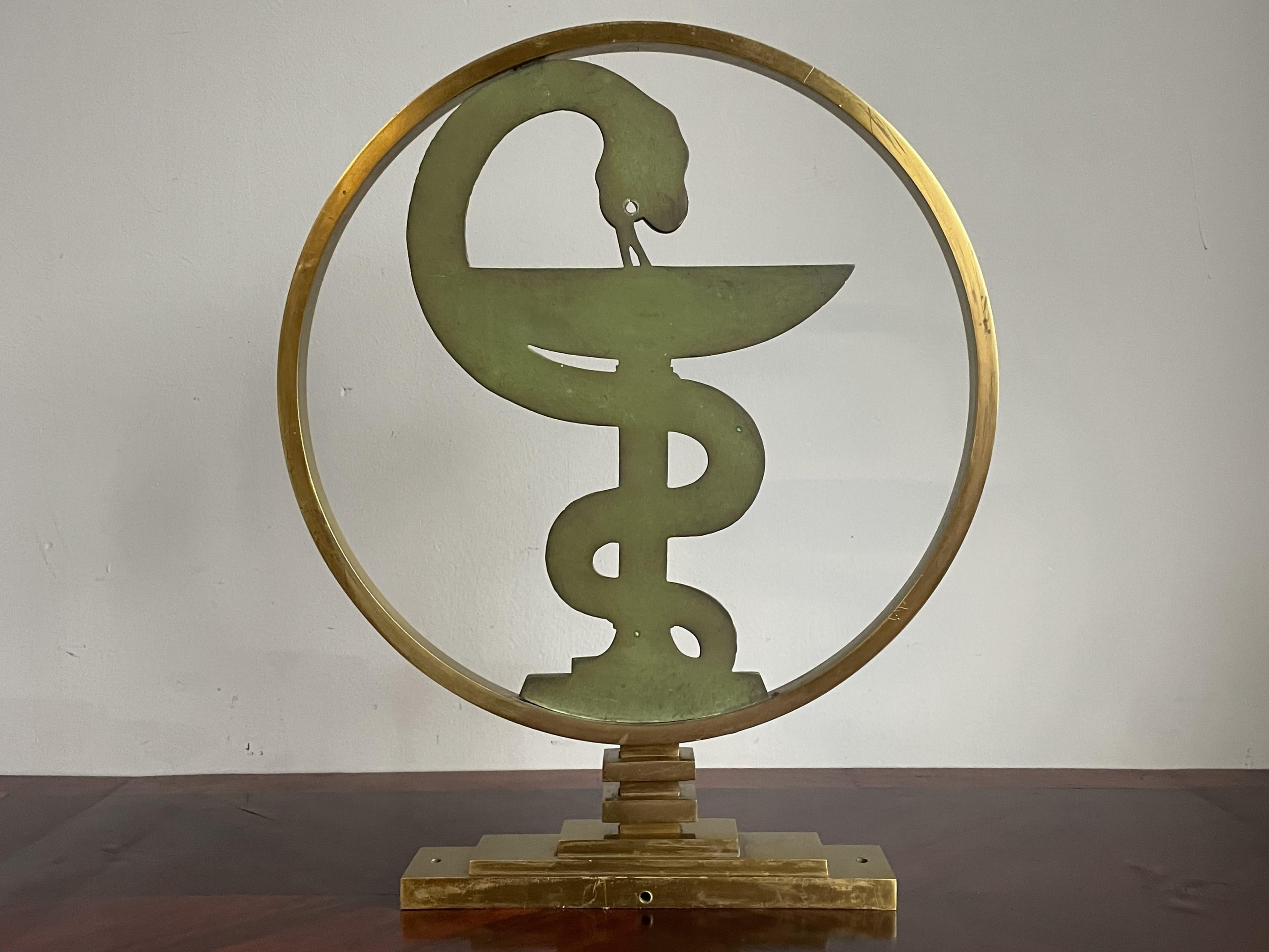 Schale im Art-Déco-Stil aus der Mitte des Jahrhunderts mit Hygeia-Symbol für Medizin / Pharmacy  im Angebot 3