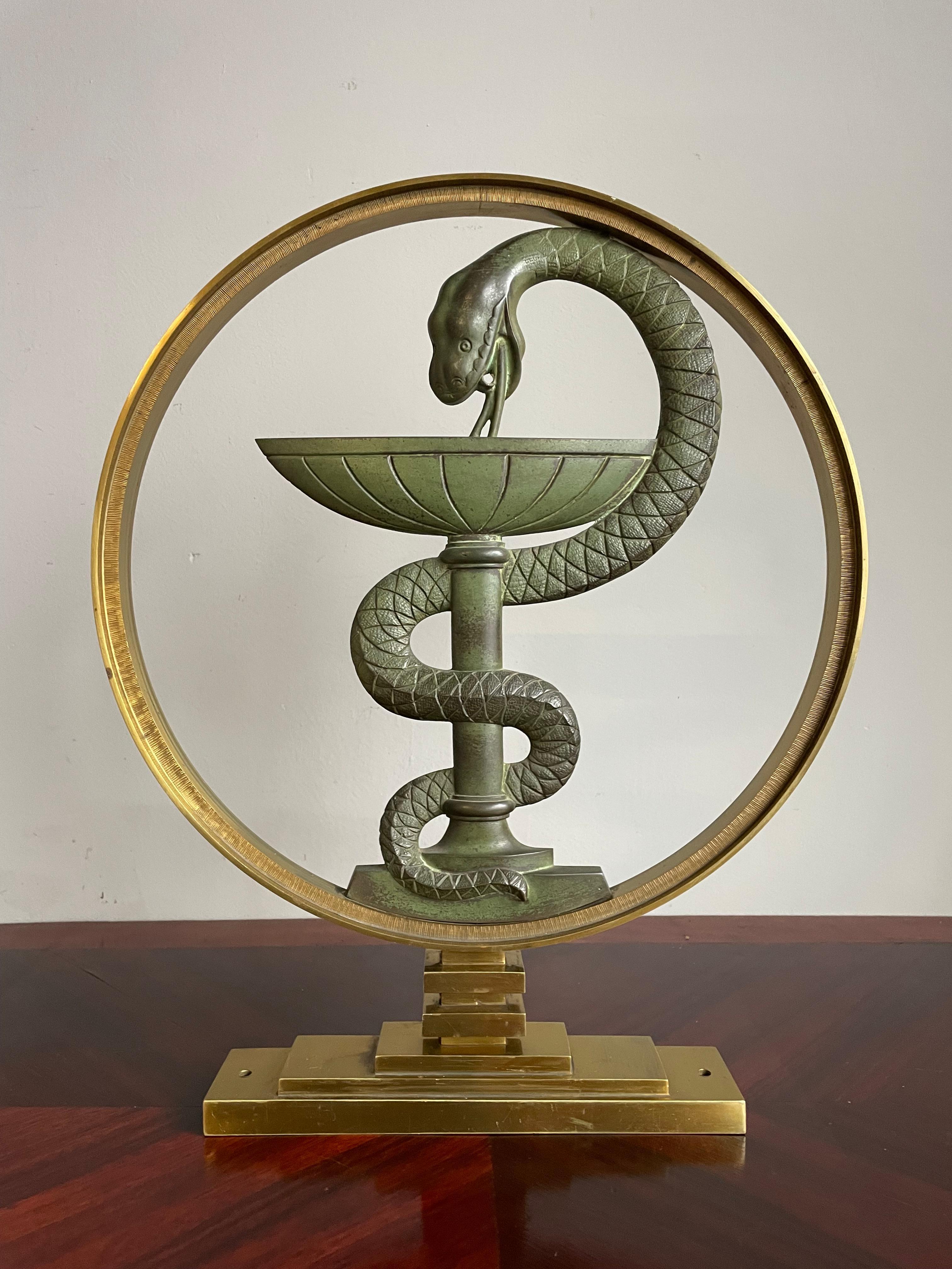 Schale im Art-Déco-Stil aus der Mitte des Jahrhunderts mit Hygeia-Symbol für Medizin / Pharmacy  im Angebot 4