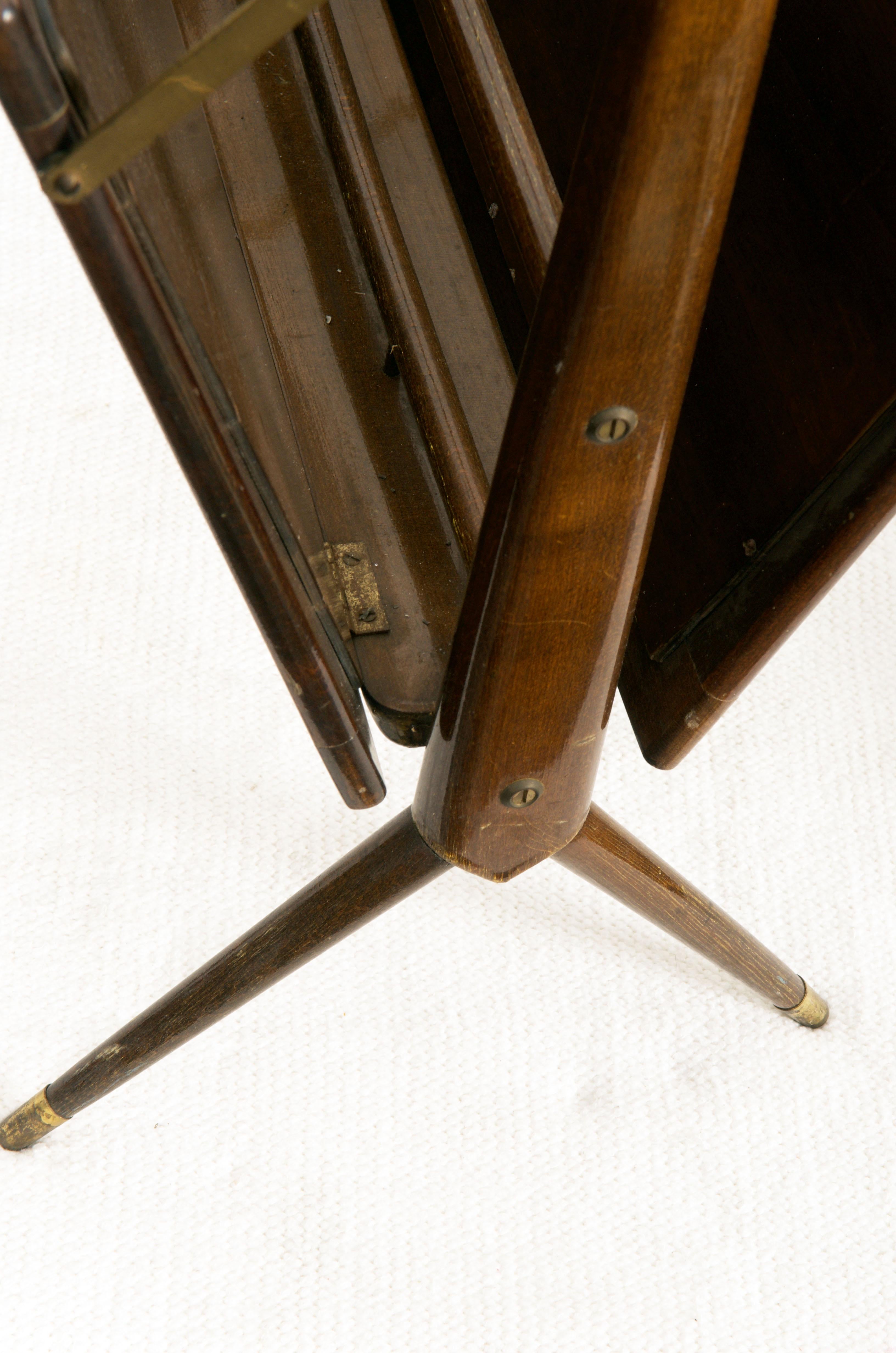Ottone Scaffale per riviste o giornali del Midcentury in vendita