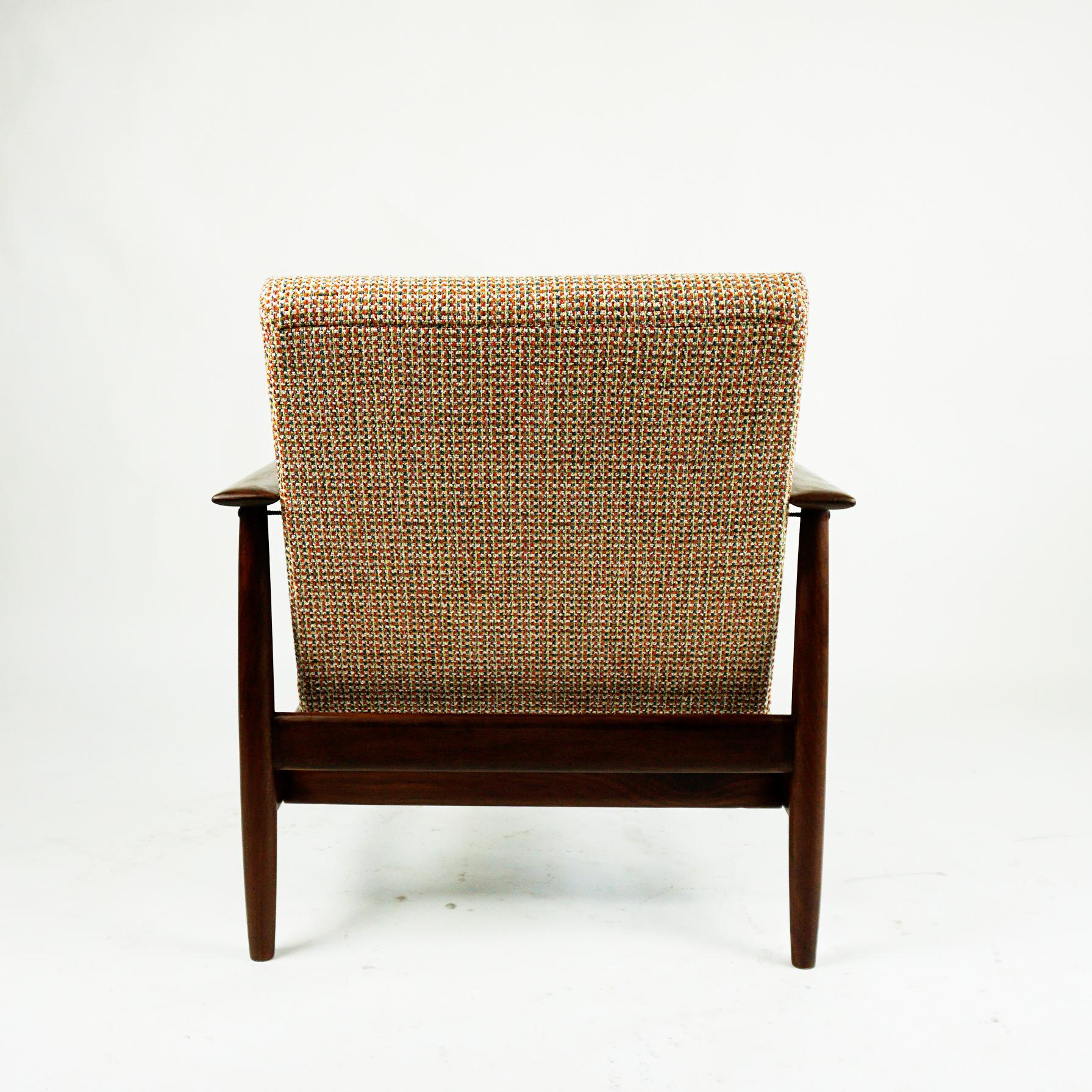Midcentury Mahogany and New Fabric Lounge Chair by Knoll Antimott, Germany 2