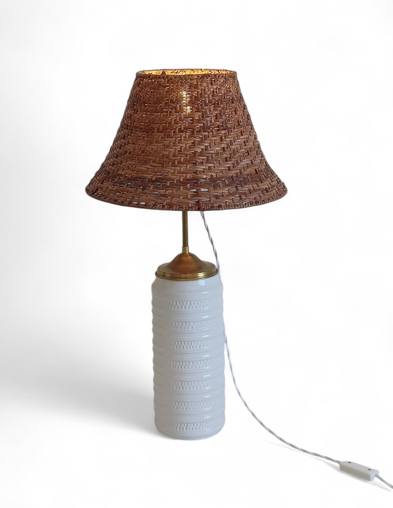 Midcentury Marbella Style White Ceramic, Brass, and Wicker Table Lamp, 1960s For Sale 2