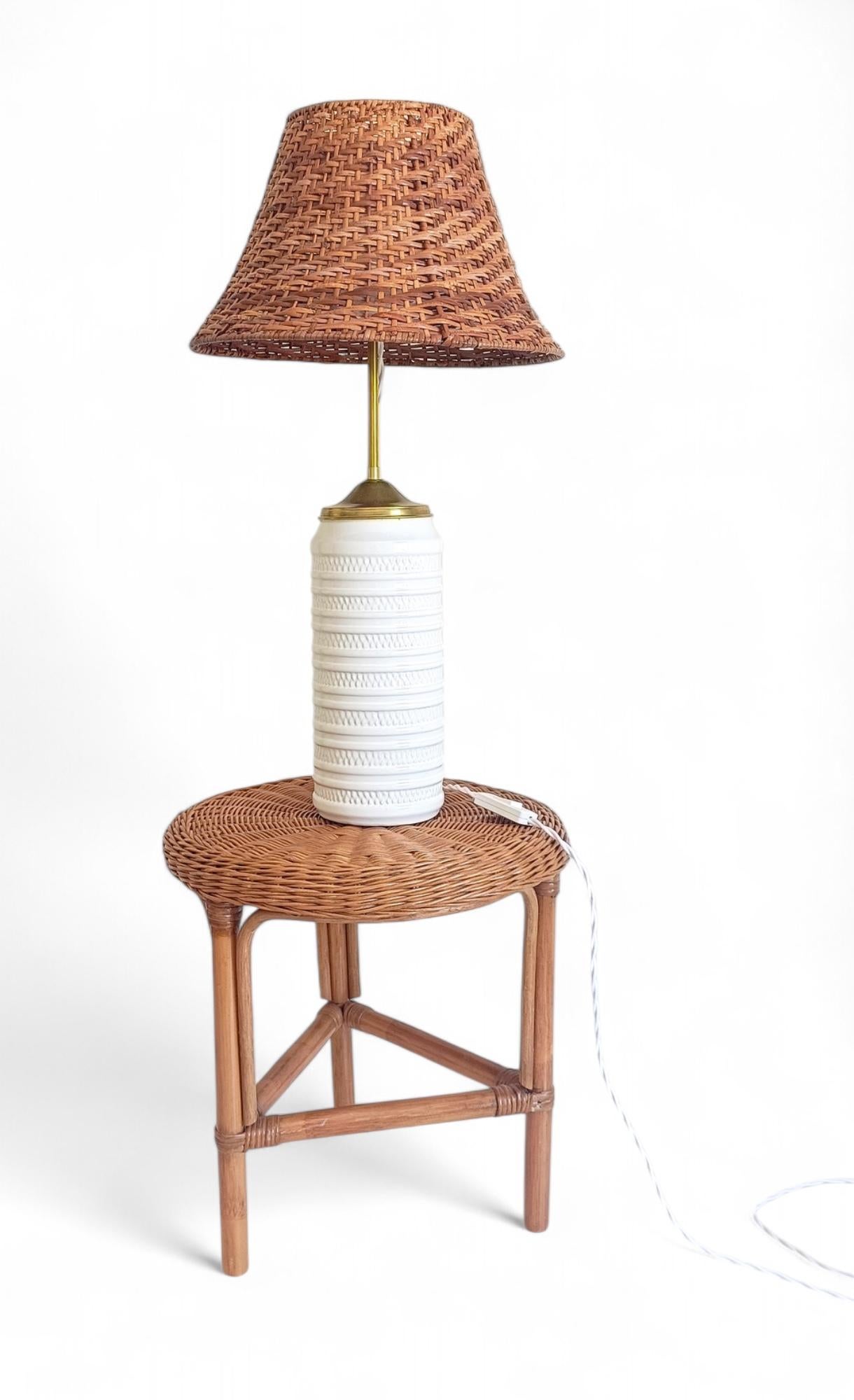 Hand-Crafted Midcentury Marbella Style White Ceramic, Brass, and Wicker Table Lamp, 1960s For Sale