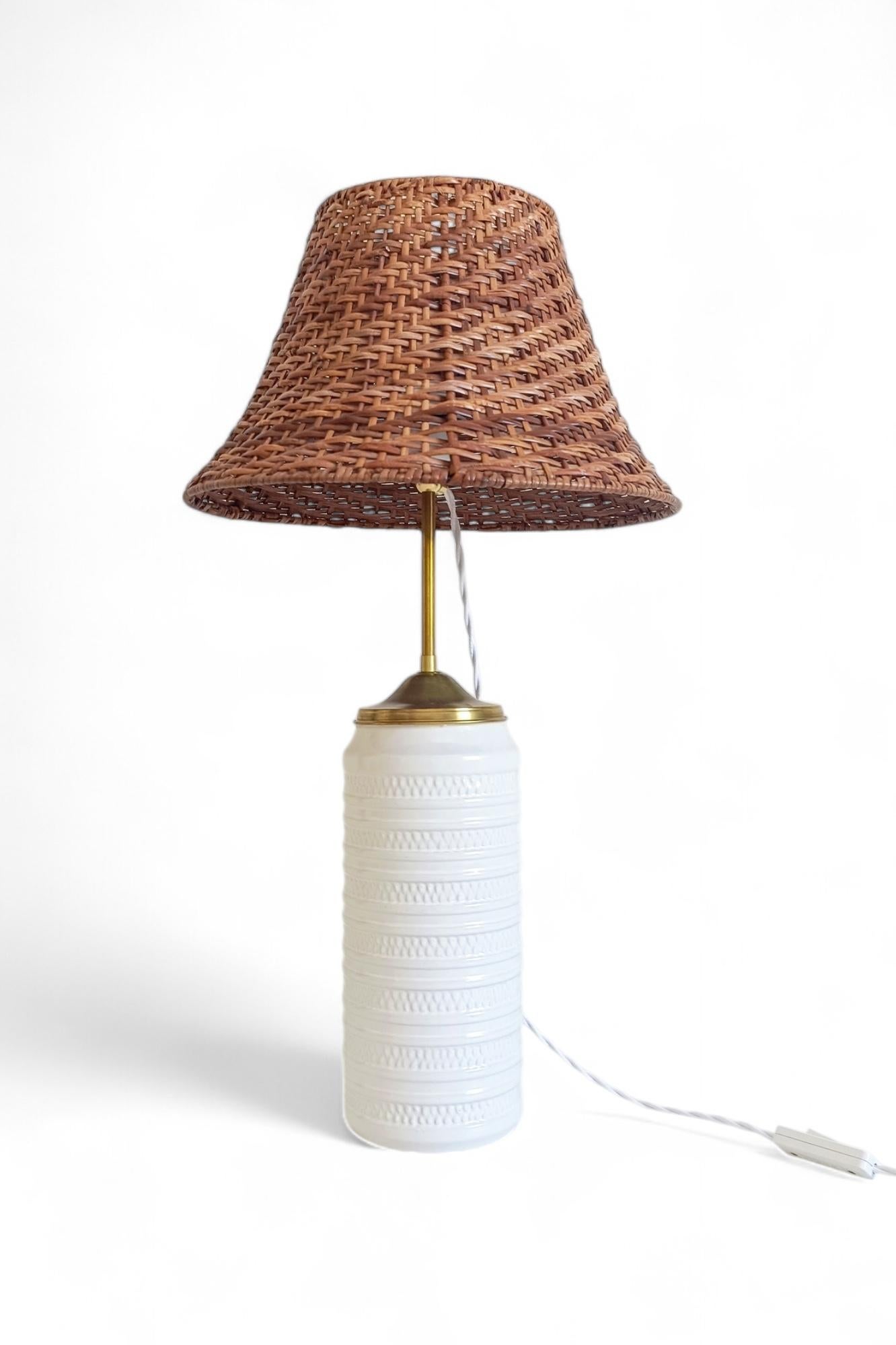 Mid-Century Modern Midcentury Marbella Style White Ceramic, Brass, and Wicker Table Lamp, 1960s For Sale