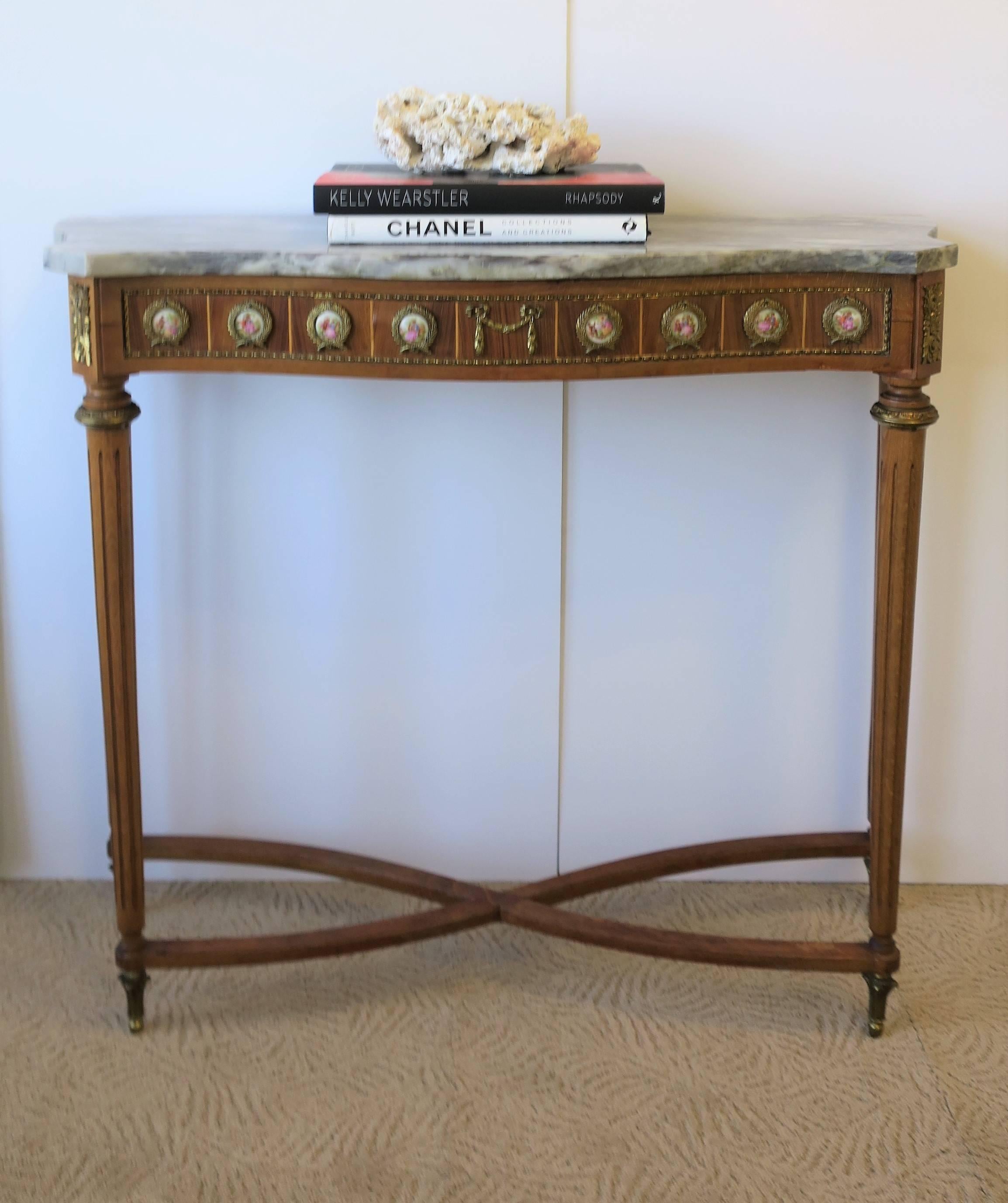 Unknown Marble Wood and Brass Console or Foyer Table For Sale