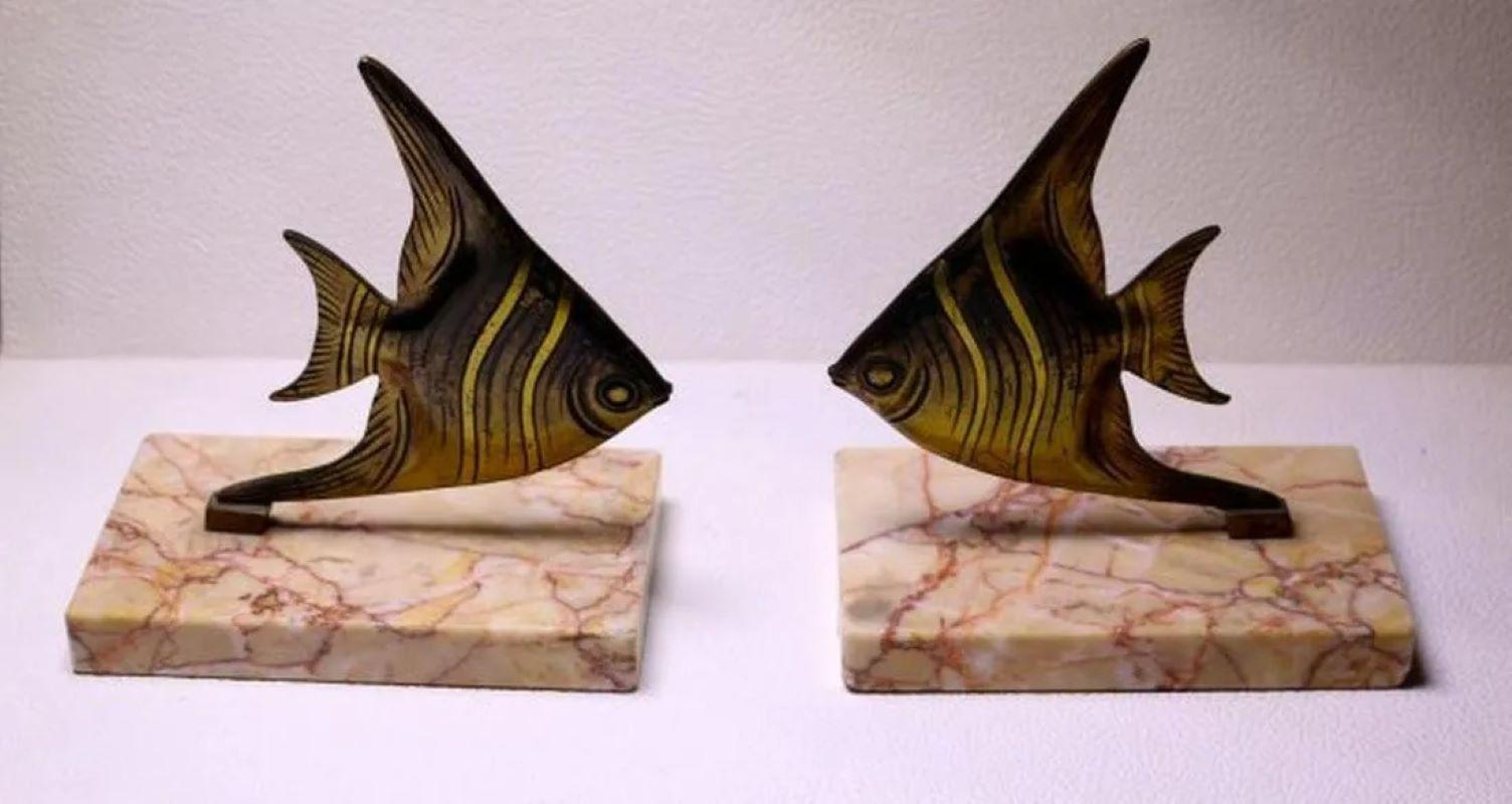 Midcentury Marble and Brass Fish Bookends In Good Condition In Pasadena, CA