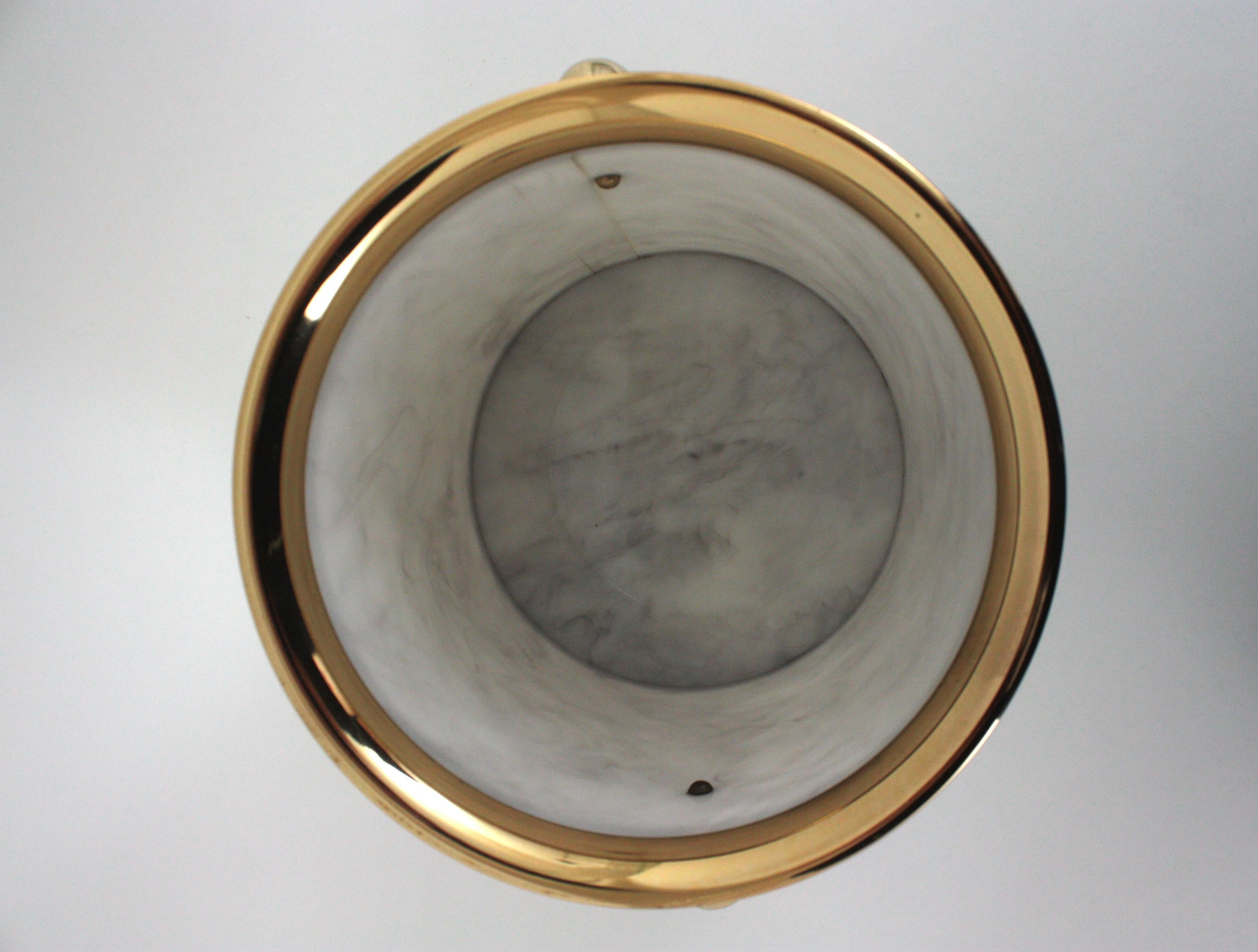 Eiskübel/Weinkühler aus marmoriertem Lucite und Messing, Italien 1960er Jahre im Angebot 10