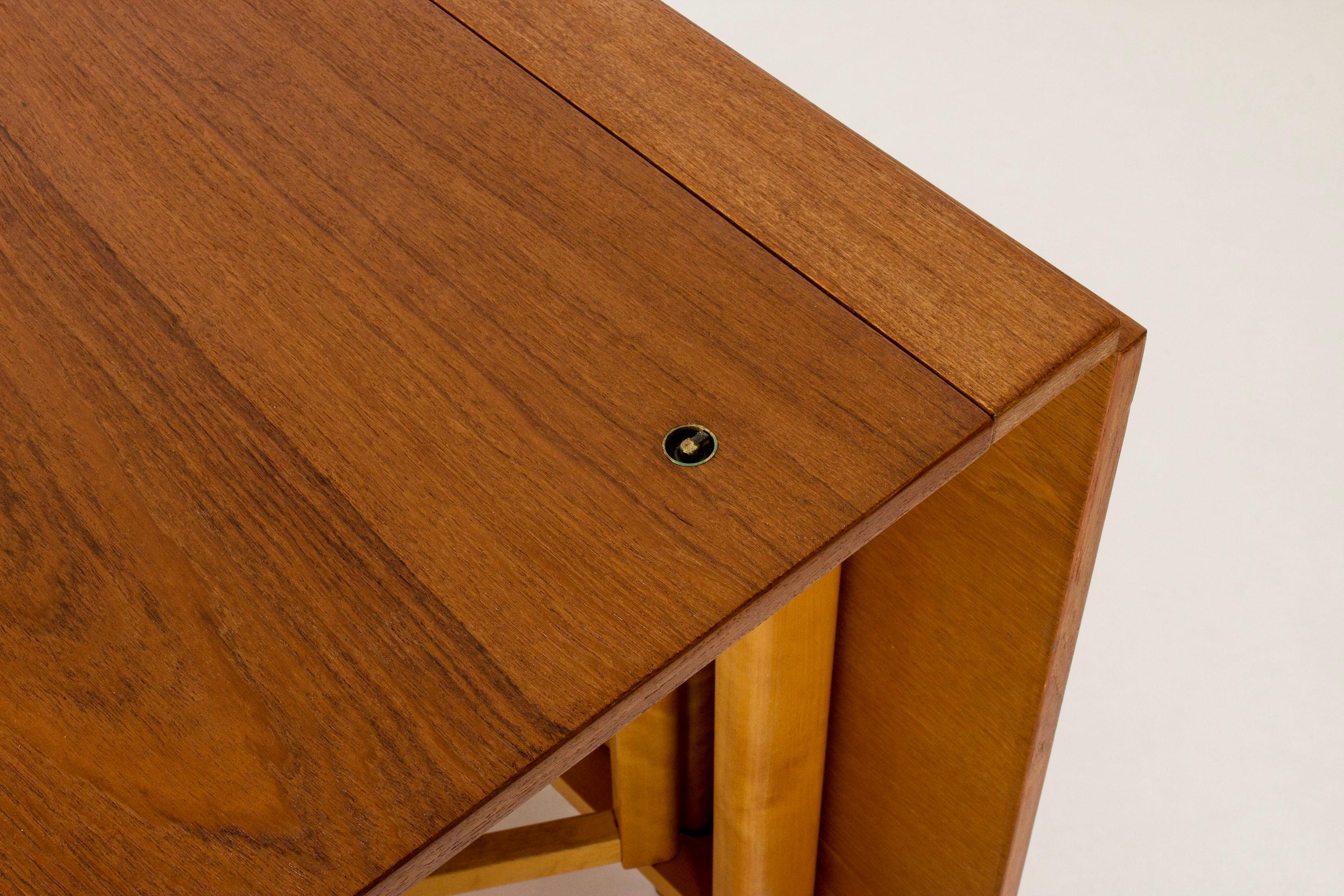 Table de salle à manger 