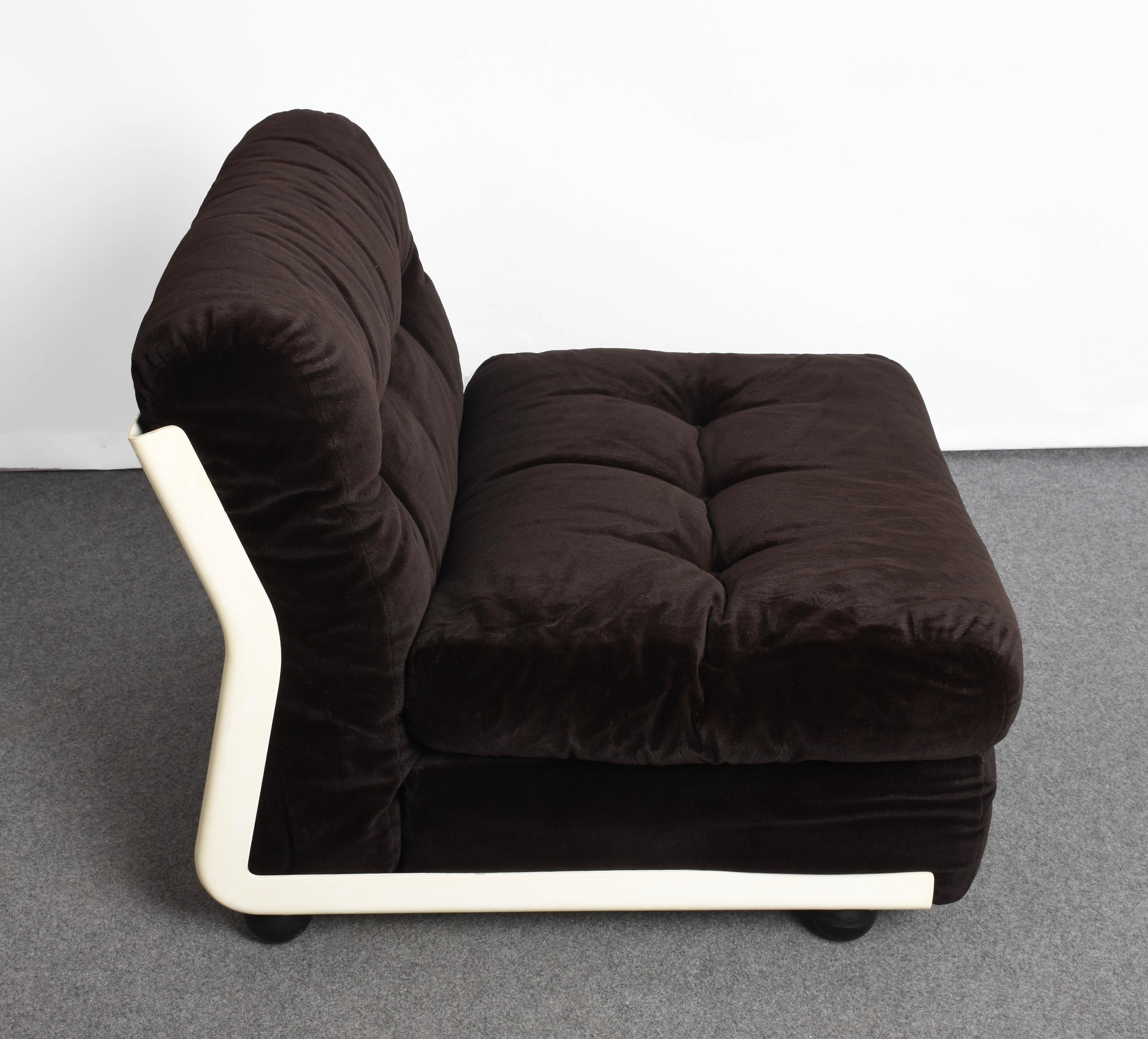 Midcentury Mario Bellini Brown Chenille Amanta Lounge Chair for C&B Italia 1960s 3