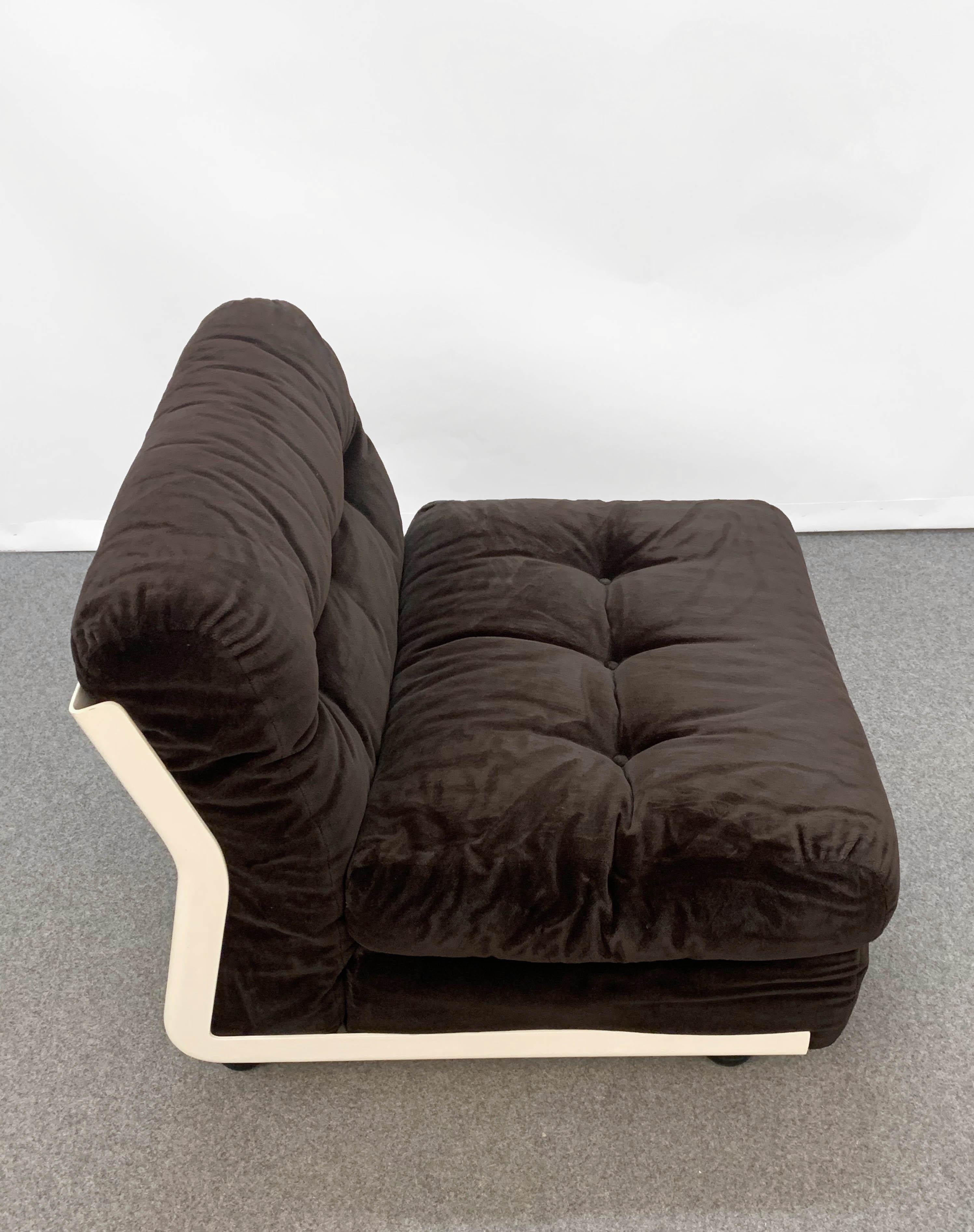 Midcentury Mario Bellini Brown Chenille Amanta Lounge Chair for C&B Italia 1960s 8