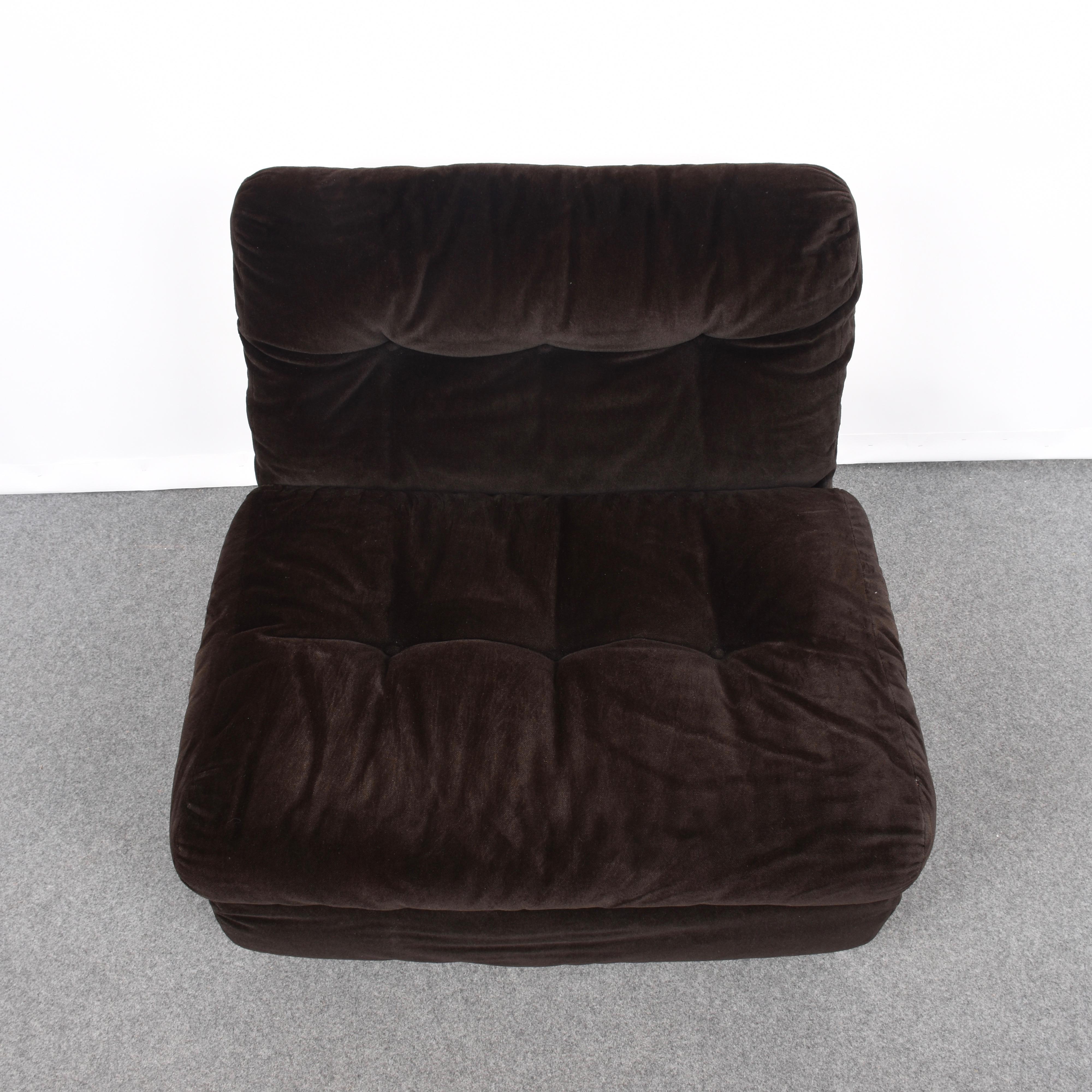 Fabric Midcentury Mario Bellini Brown Chenille Amanta Lounge Chair for C&B Italia 1960s