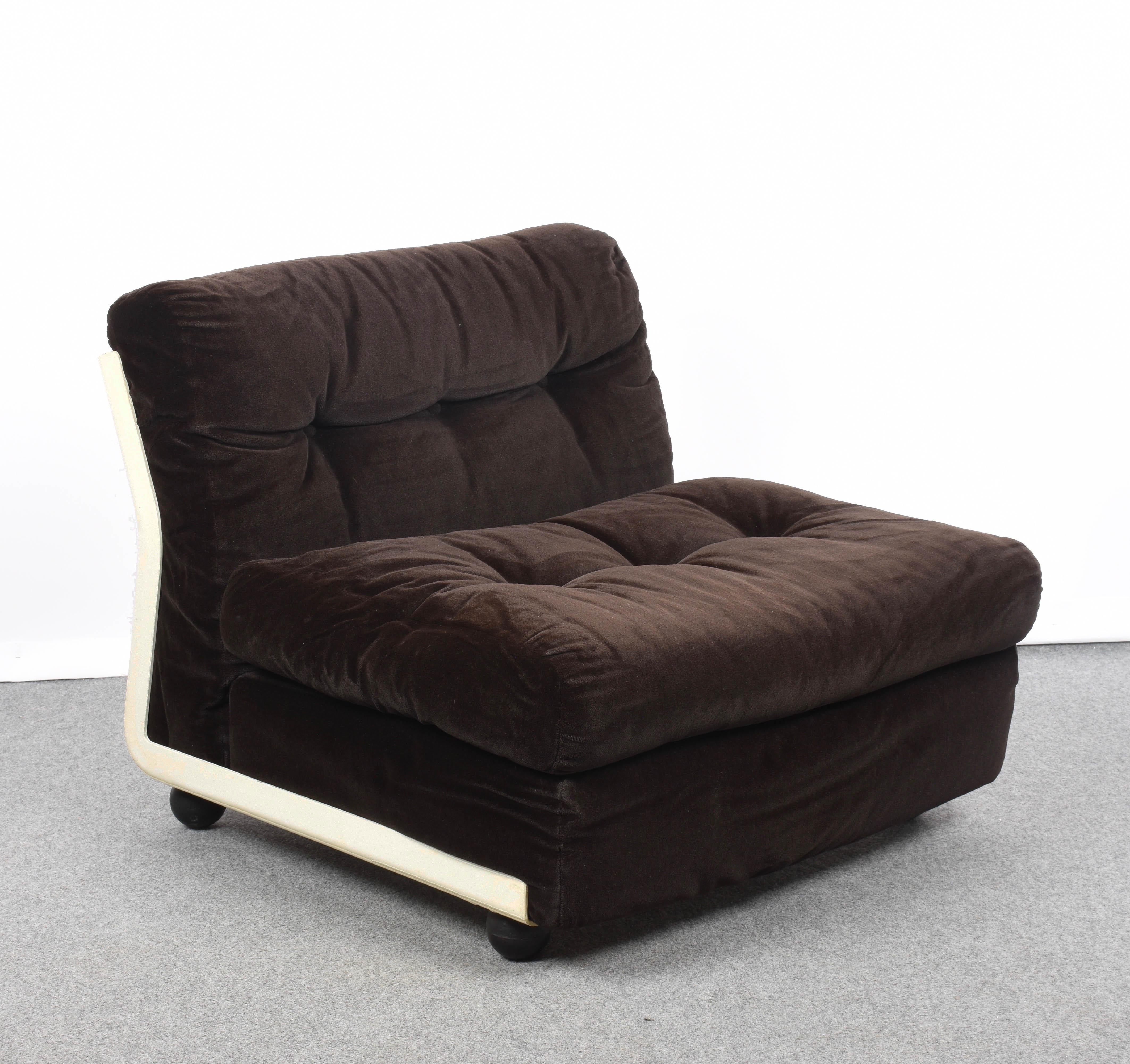 Midcentury Mario Bellini Brown Chenille Amanta Lounge Chair for C&B Italia 1960s 1