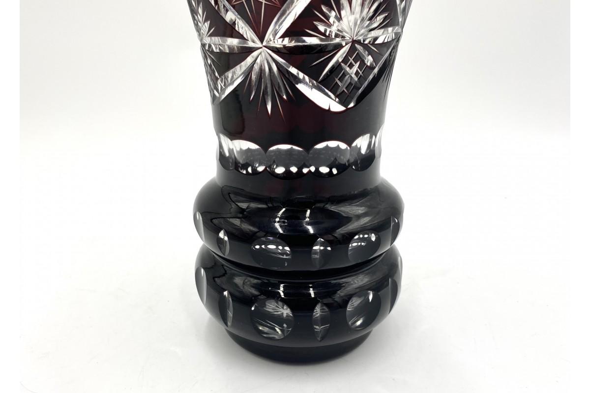 Mid Century Maroon Crystal Vase, Poland, 1960s In Good Condition For Sale In Chorzów, PL