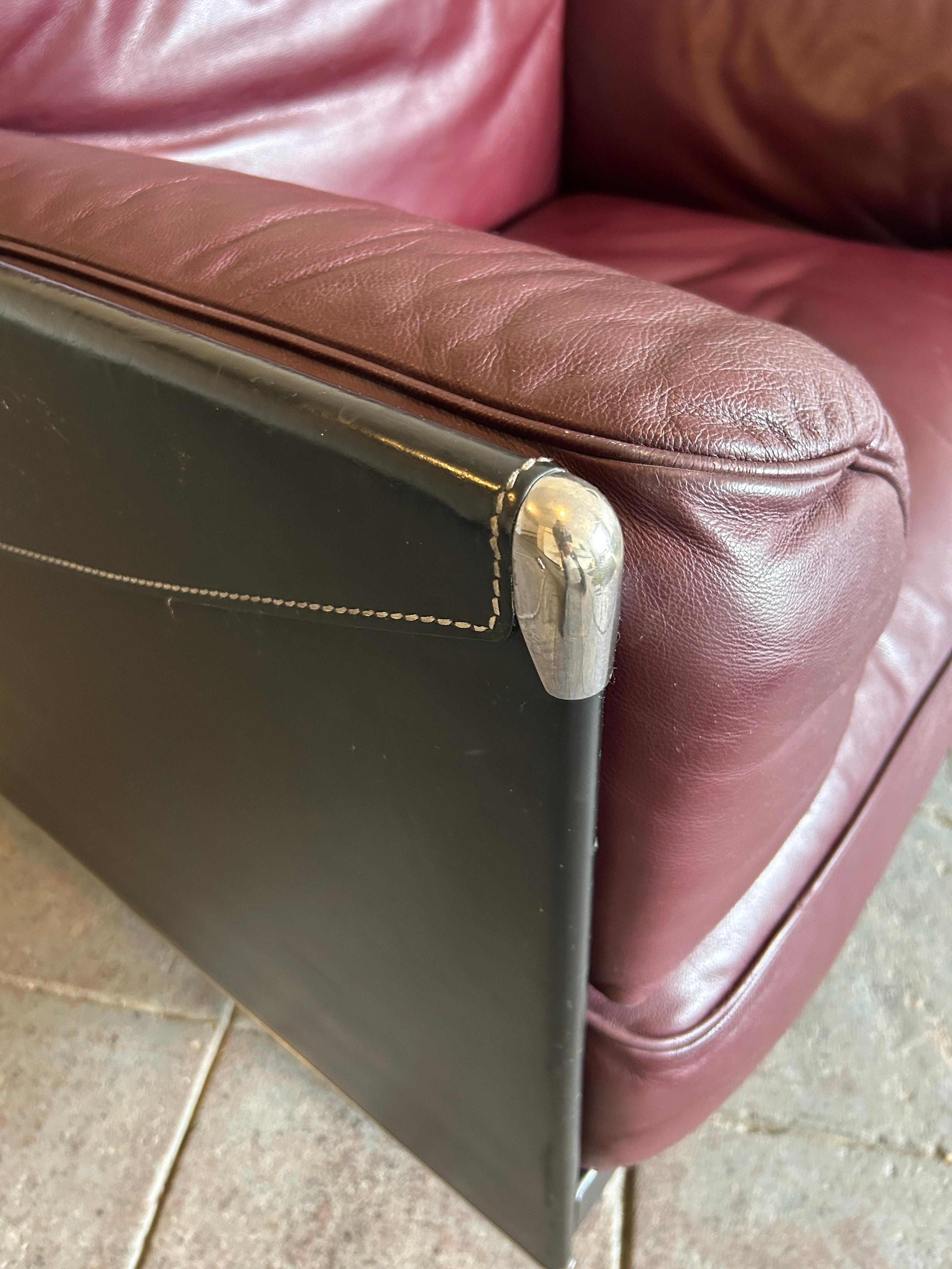 Midcentury Maroon Leather Lounge Chair by Tito Agnoli Poltrona Frau For Sale 2