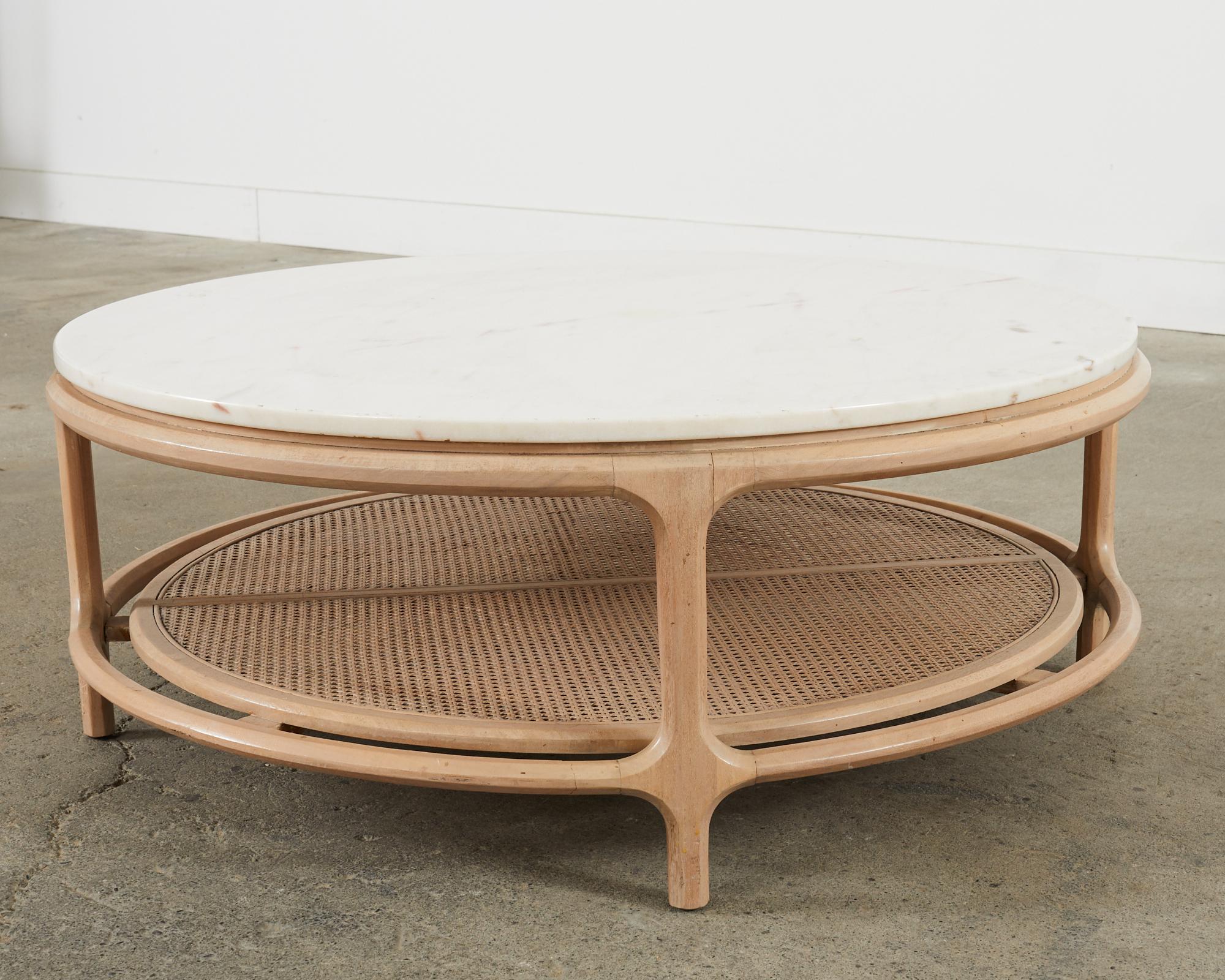 Mid-Century Modern Midcentury McGuire Style Round Marble Top Caned Cocktail Table en vente