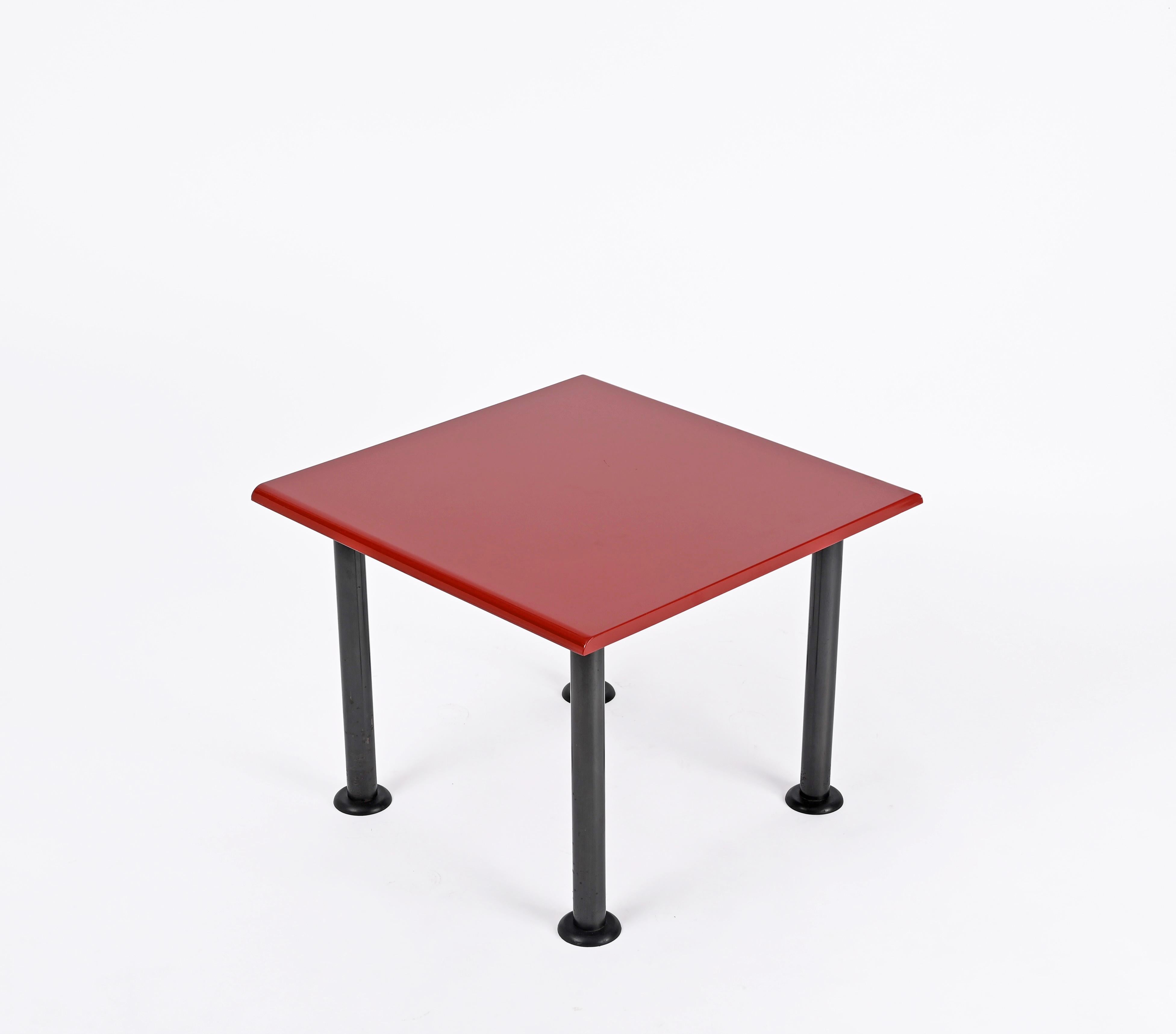 Late 20th Century Midcentury Memphis Style Square Coffee Table with Cardinal Red Top, Italy 1980s For Sale