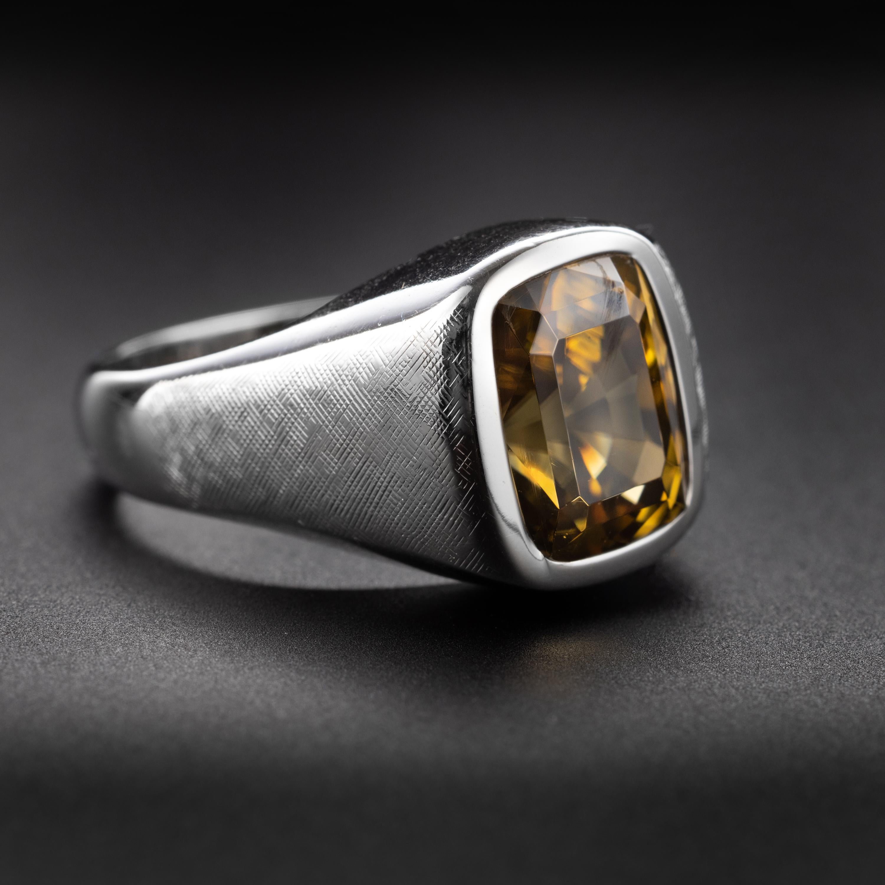 Midcentury Men's Ring Featuring 8.57-Carat Certified Untreated Zircon In Excellent Condition In Southbury, CT