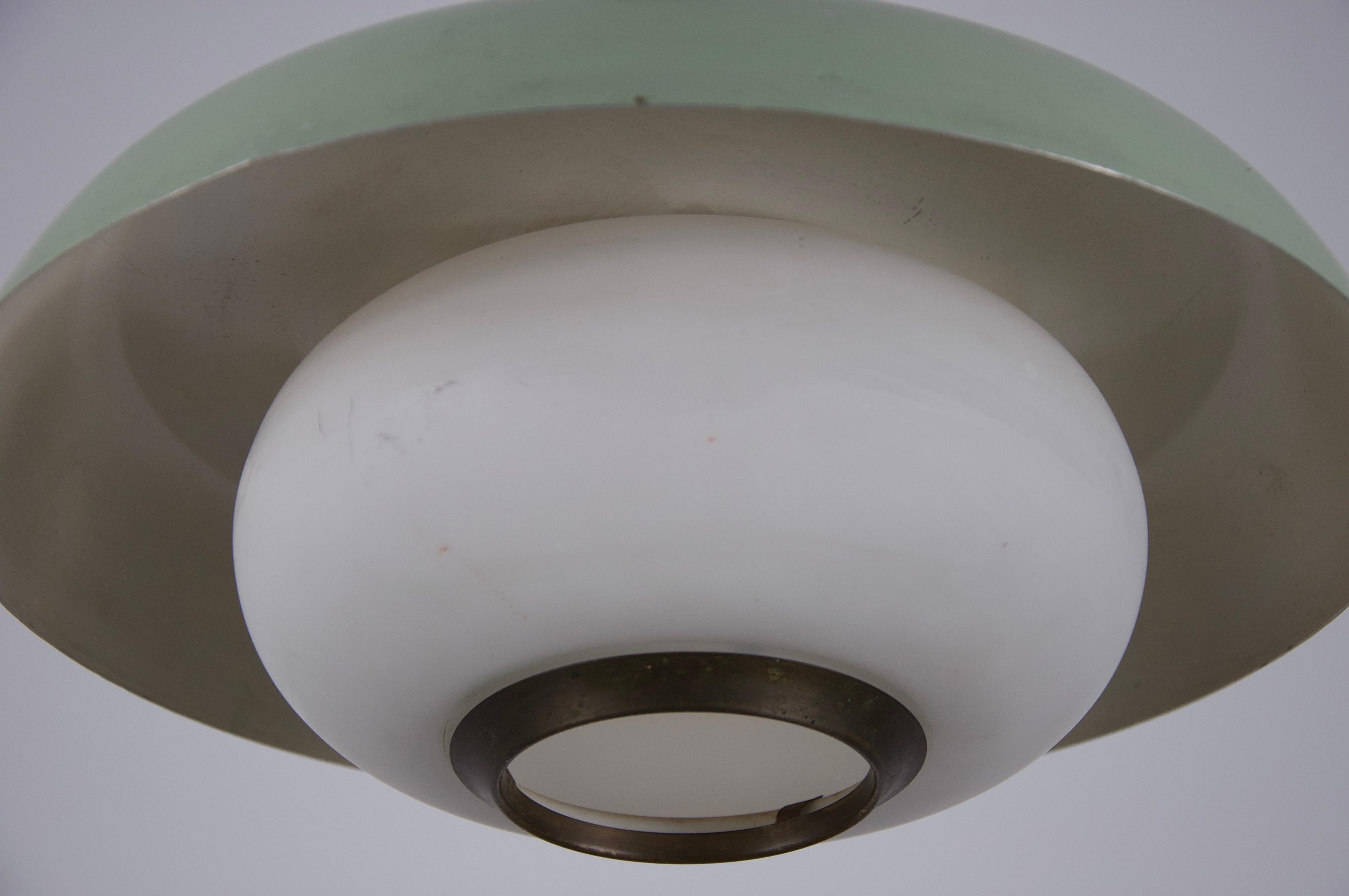 Lampe suspendue en métal et verre du milieu du siècle, 1960, Italie en vente 4