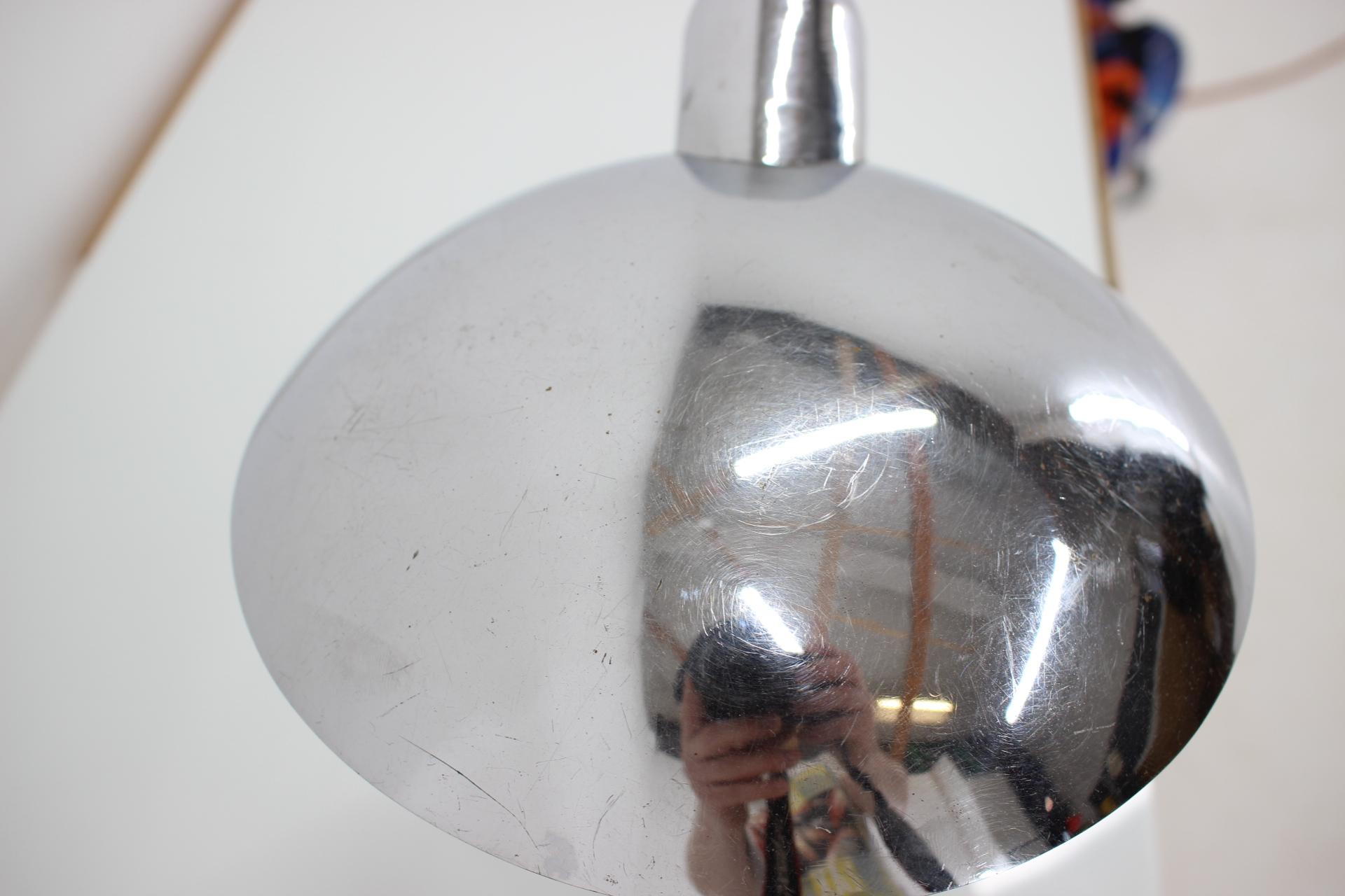 Mid-Century Modern Lampe de table en métal du milieu du siècle, années 1950 en vente