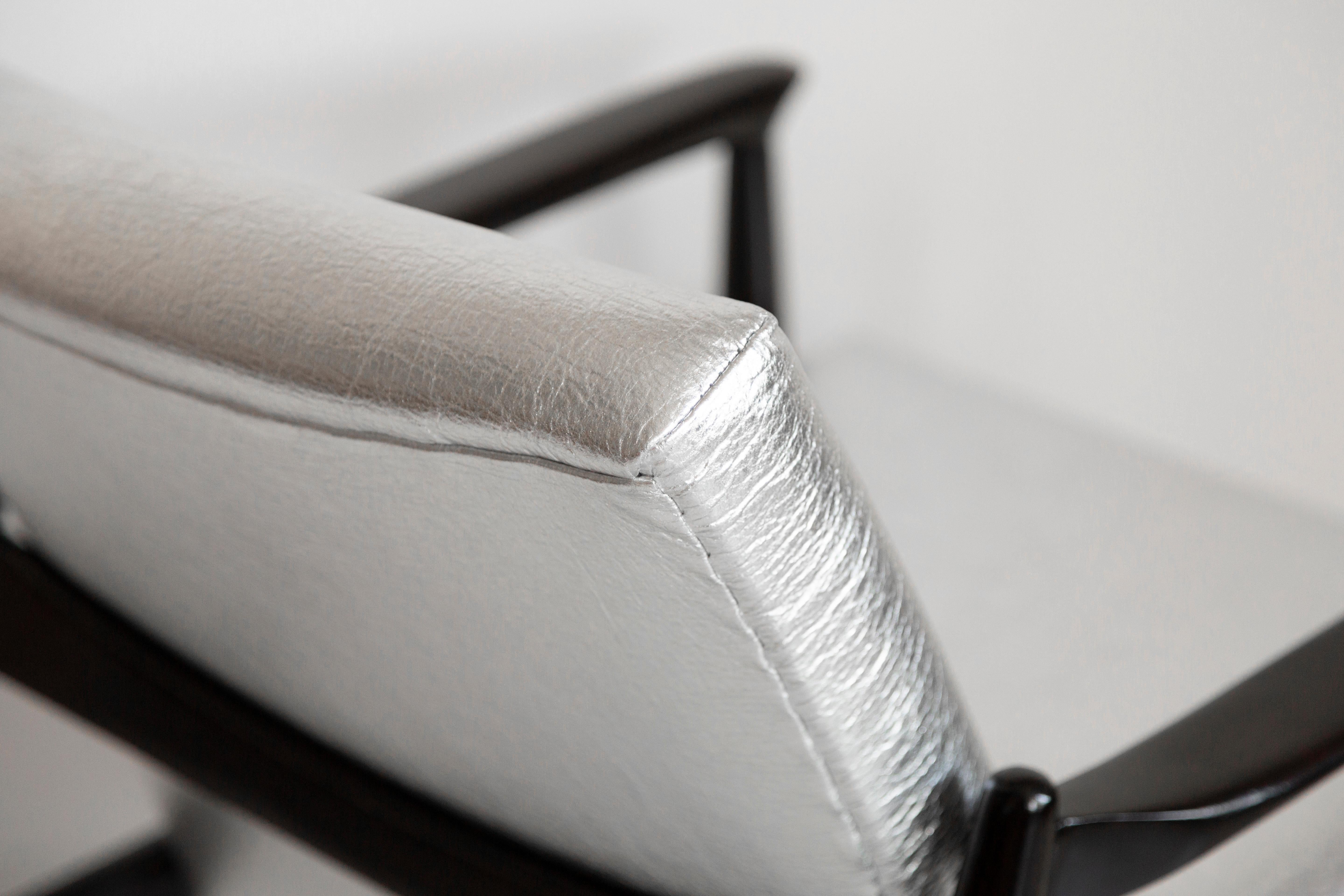 MidCentury Metalic Silver Pineapple Leather GFM 64 Armchair, Homa, Europe, 1960s For Sale 2