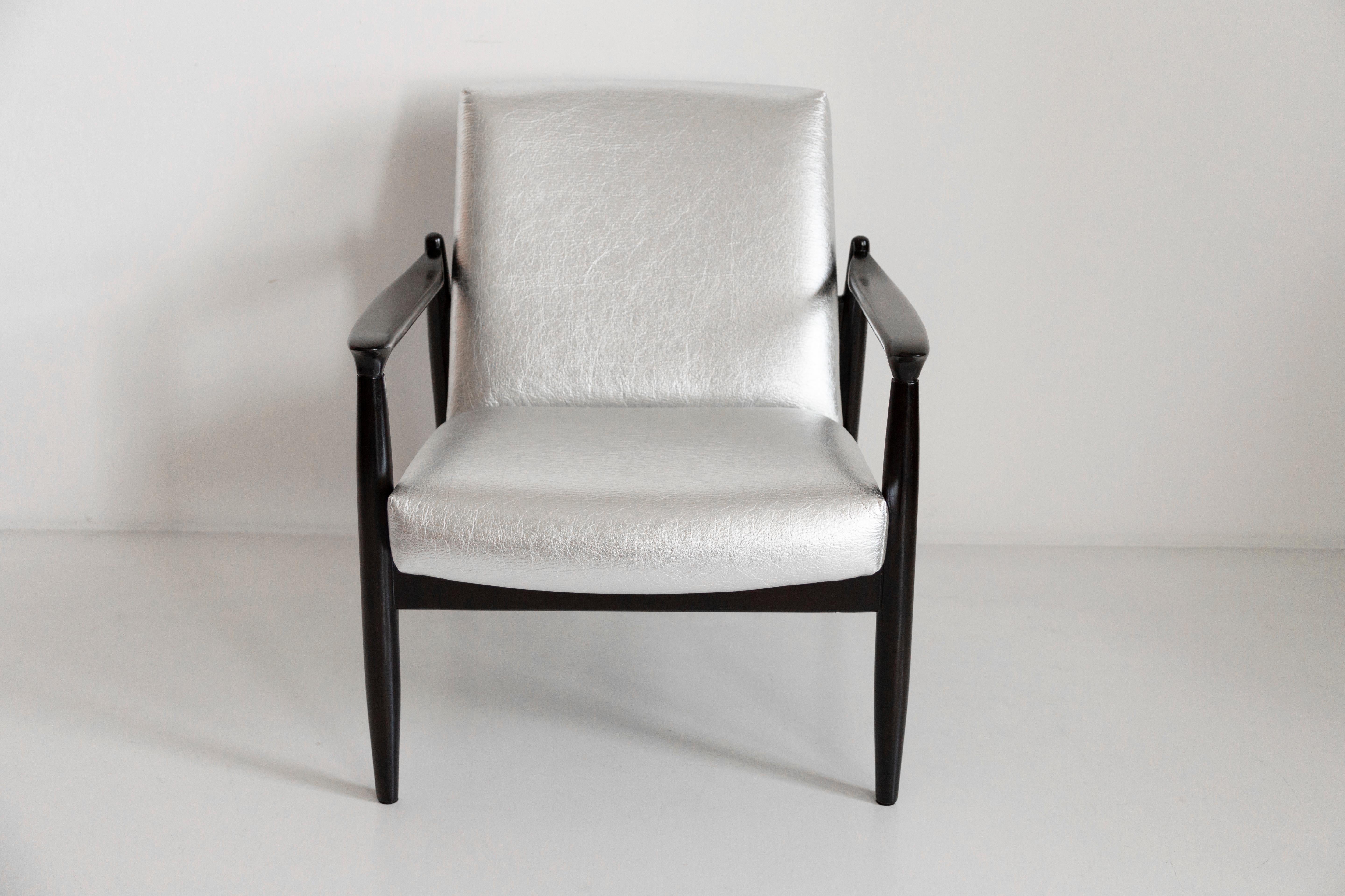 MidCentury Metalic Silver Pineapple Leather GFM 64 Armchair, Homa, Europe, 1960s For Sale 5