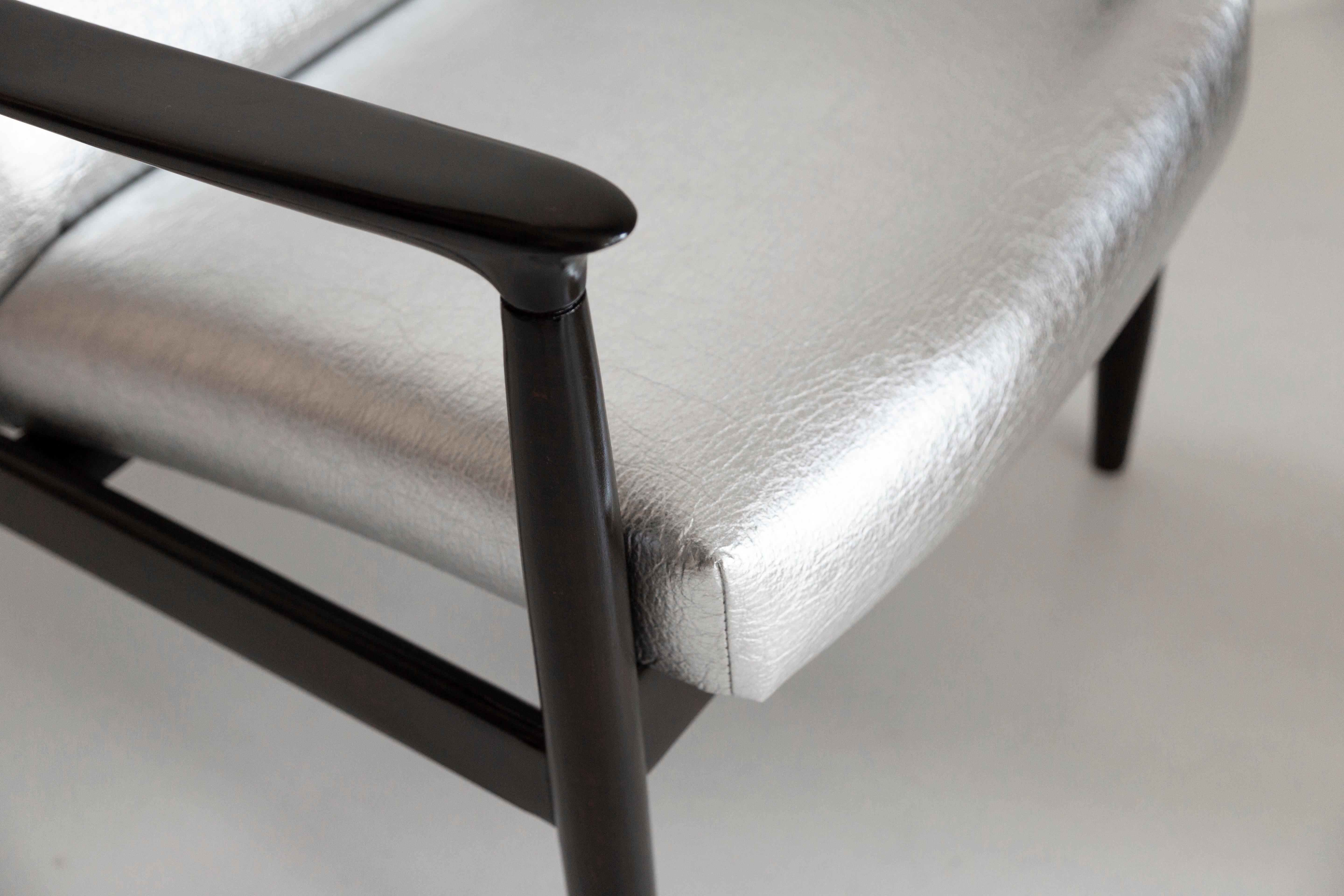 Polish MidCentury Metalic Silver Pineapple Leather GFM 64 Armchair, Homa, Europe, 1960s For Sale