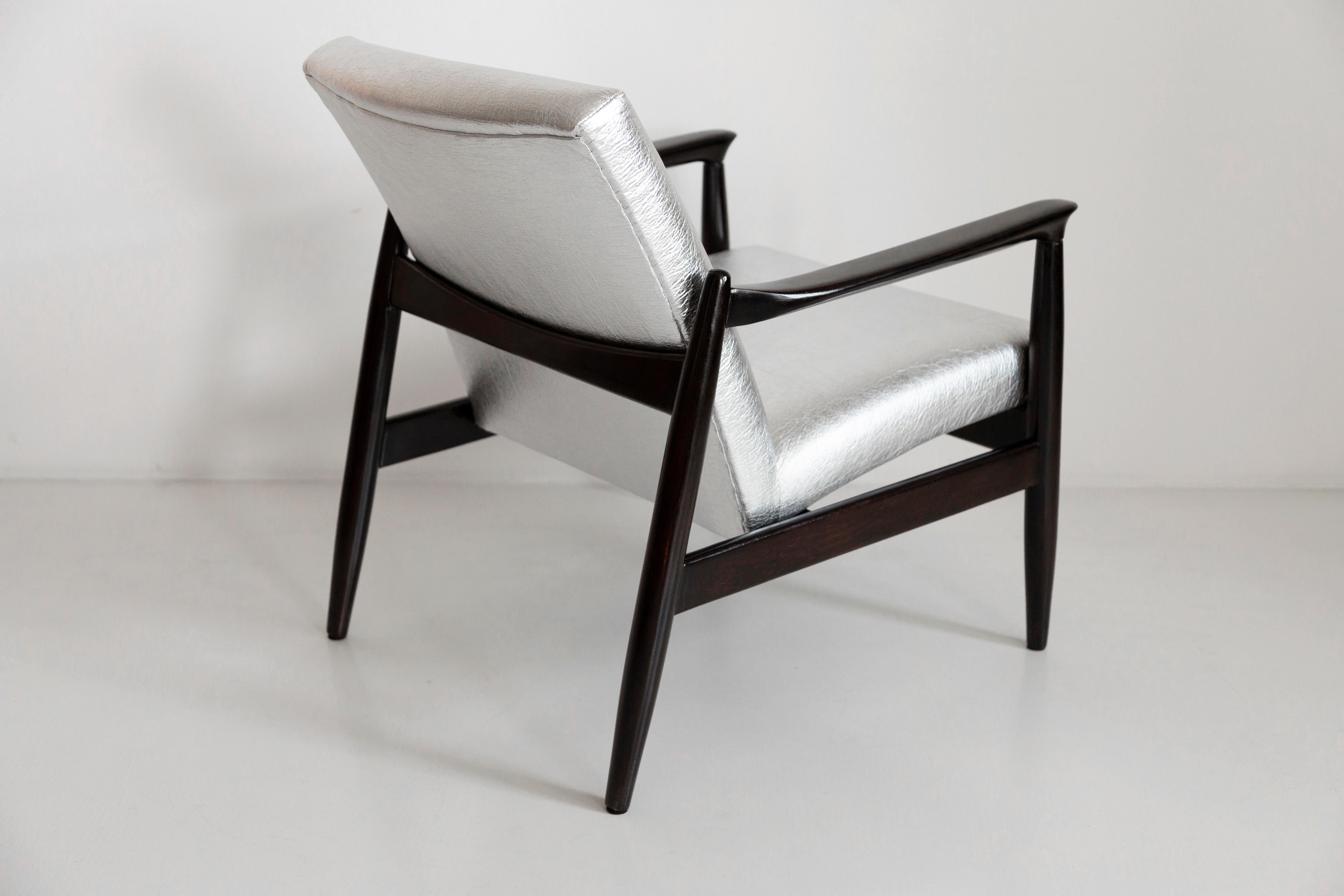 MidCentury Metalic Silver Pineapple Leather GFM 64 Armchair, Homa, Europe, 1960s For Sale 1