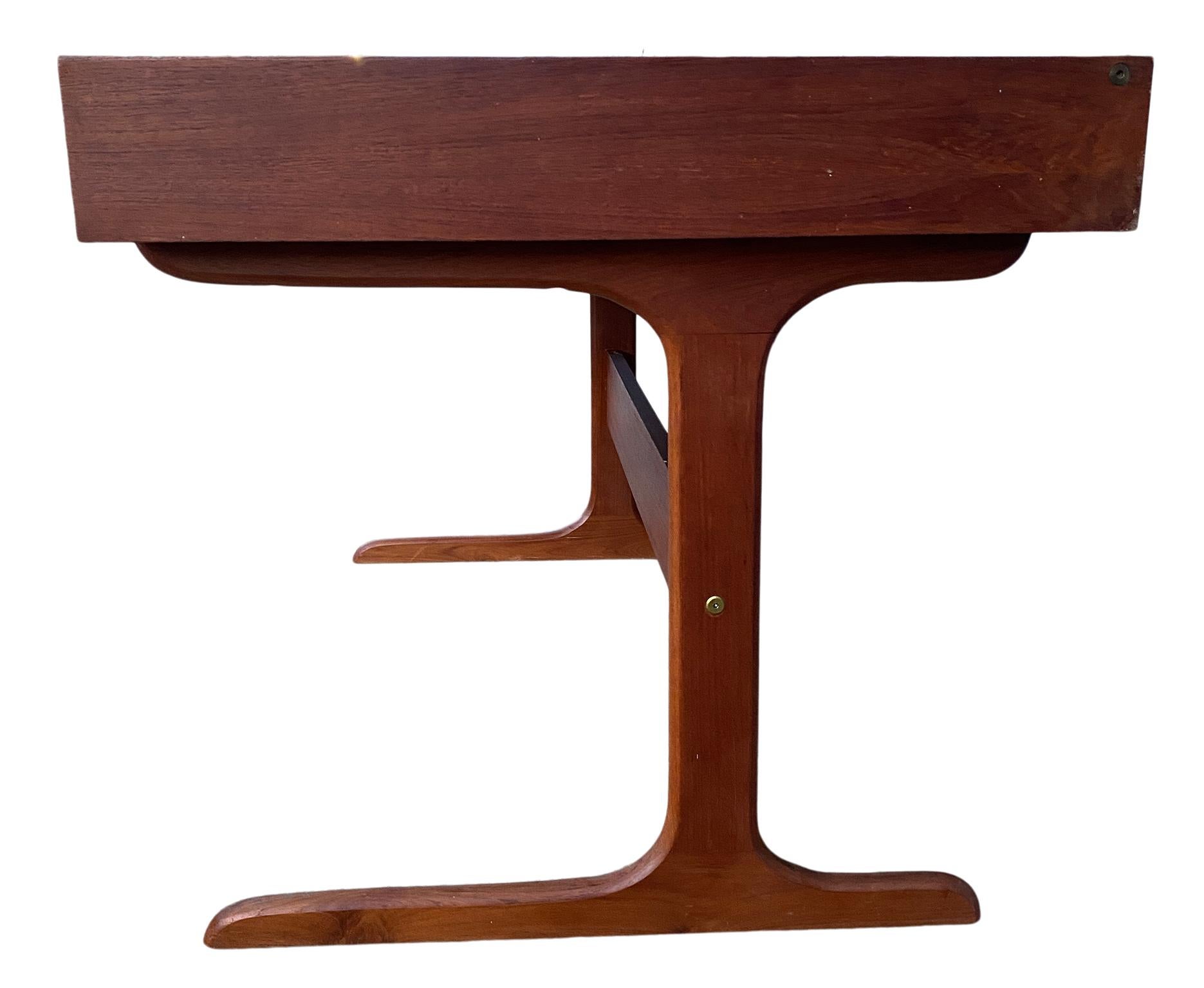 Midcentury Minimalist Teak 2-Drawer Desk with Pop Up Organizer Made in Denmark In Good Condition In BROOKLYN, NY