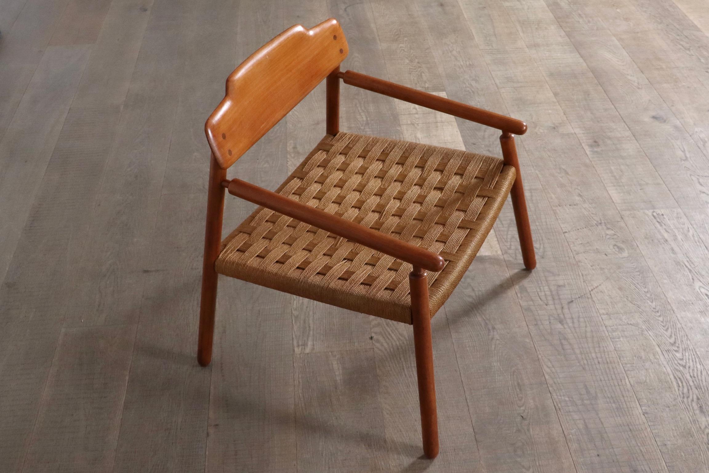 Midcentury Minimalistic Easy Chair In Oak And Papercord, Finland 1950s For Sale 6