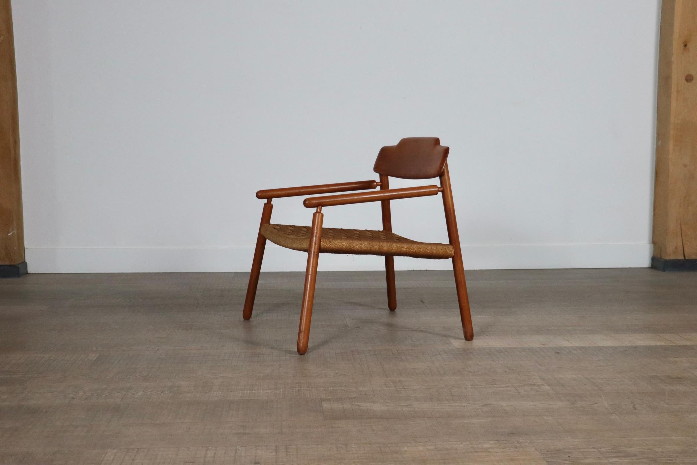 Midcentury Minimalistic Easy Chair In Oak And Papercord, Finland 1950s For Sale 5
