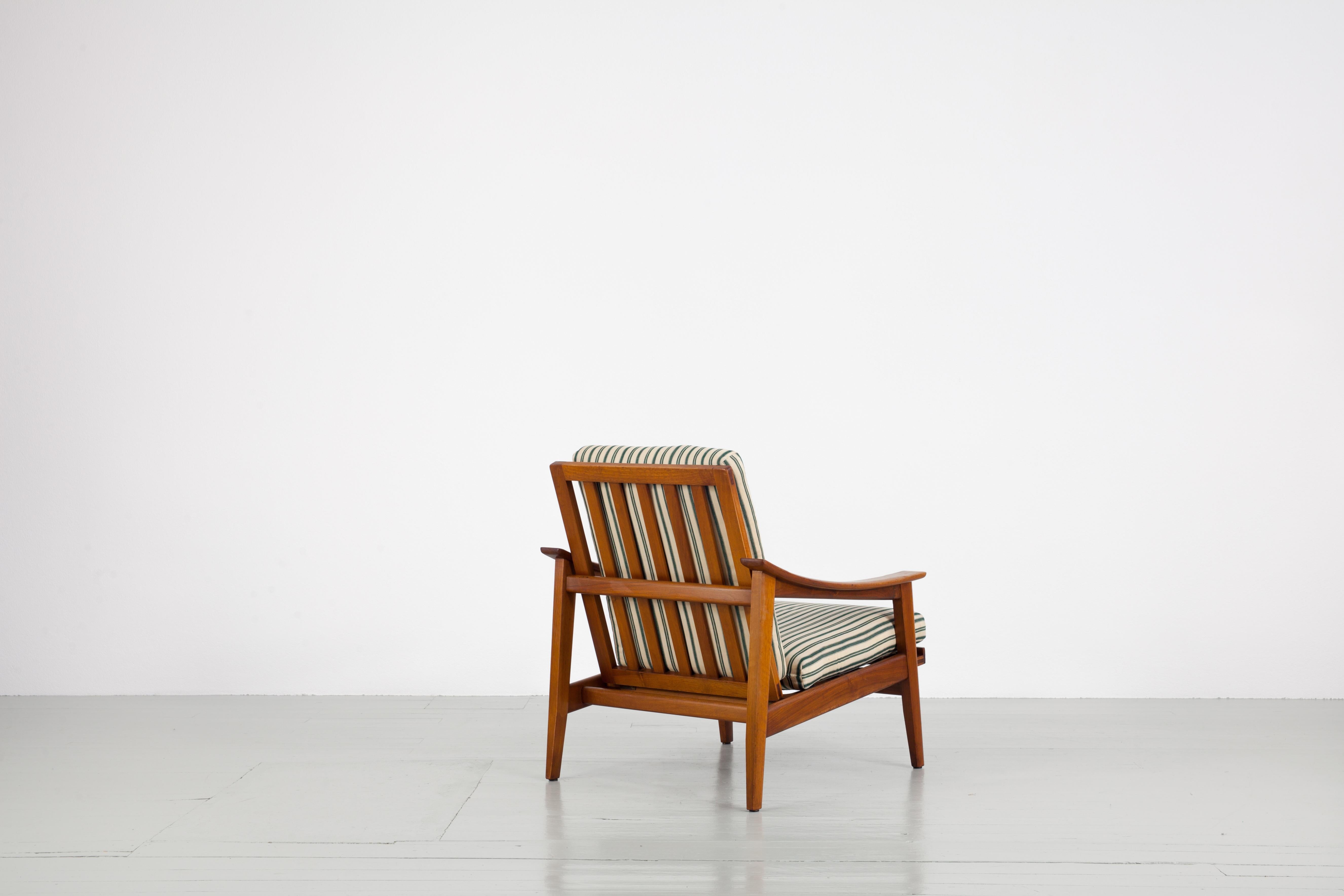 Wood Midcentury Model 660 Armchair by Cassina