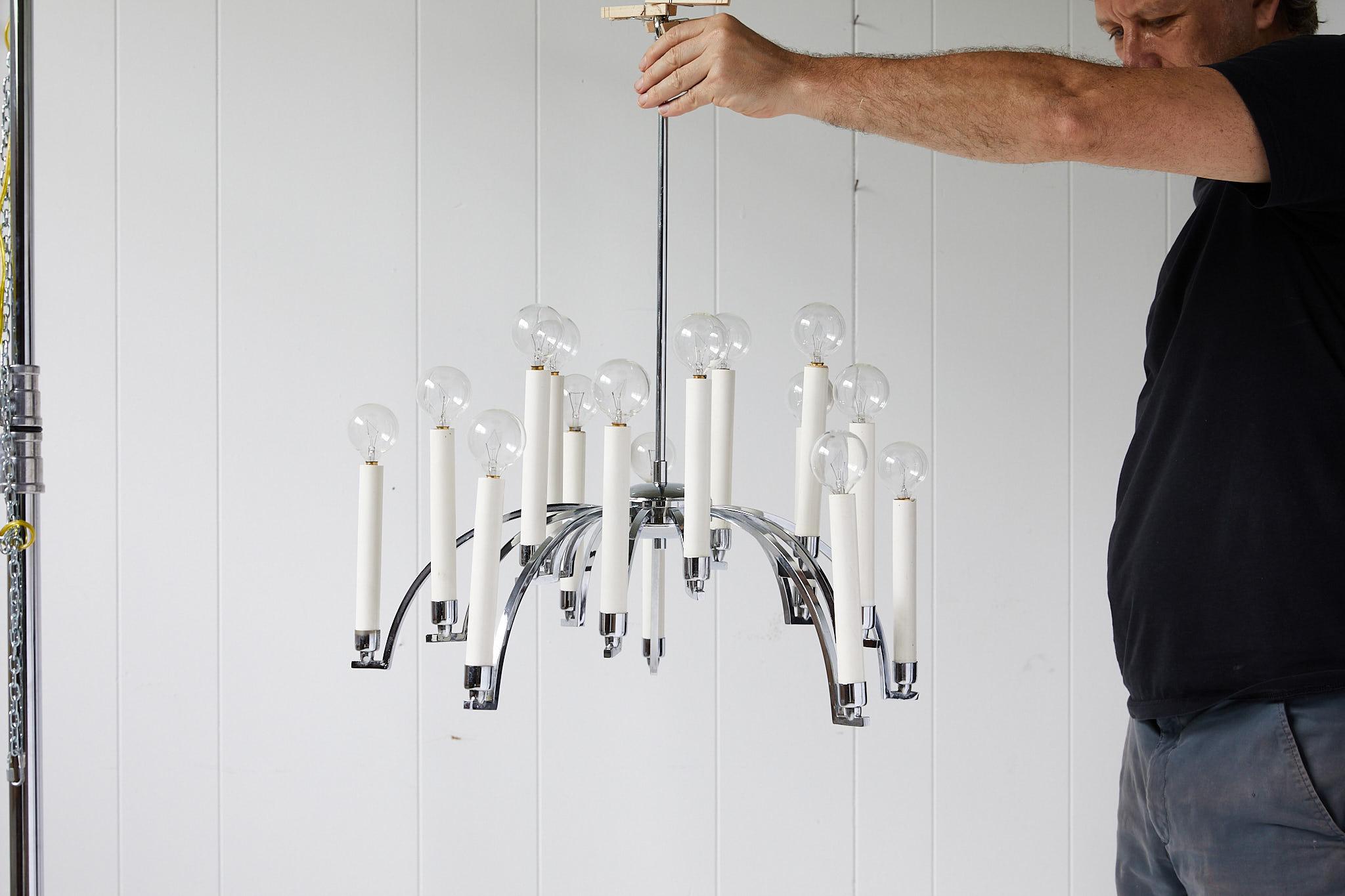 Lampadario moderno a 14 bracci in cromo di Lightolier in vendita 10