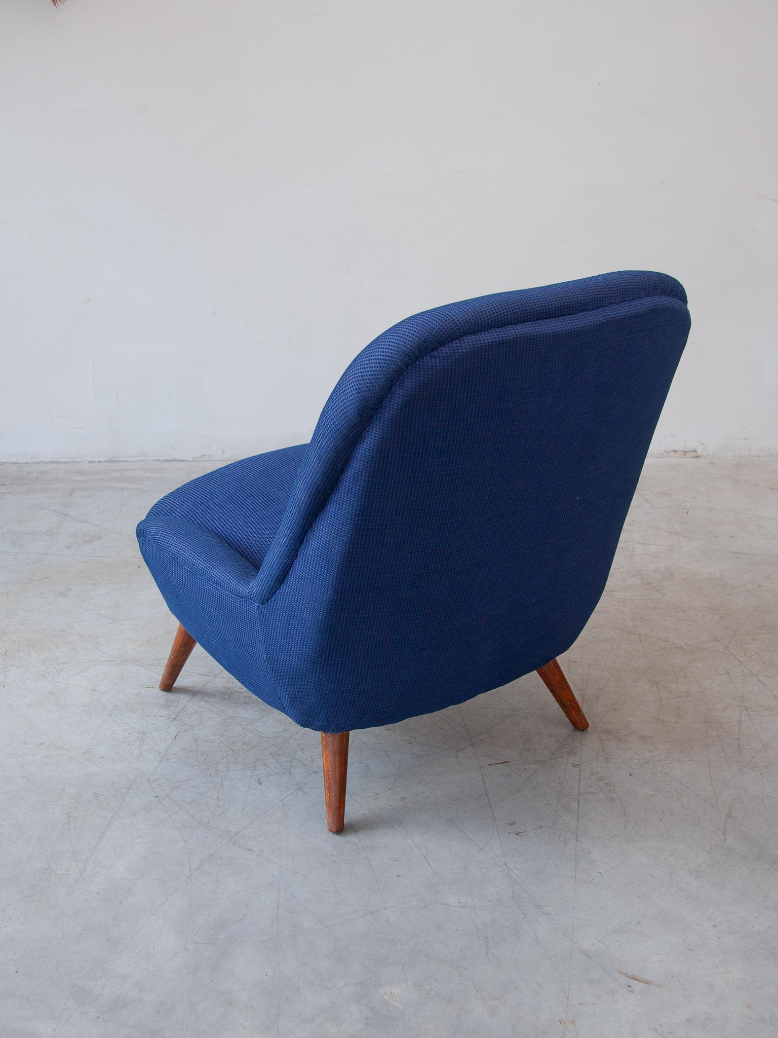 Hand-Crafted Midcentury Modern 1950s Blue Fabric, Lounge Arm Chair, Scandinavian Design For Sale