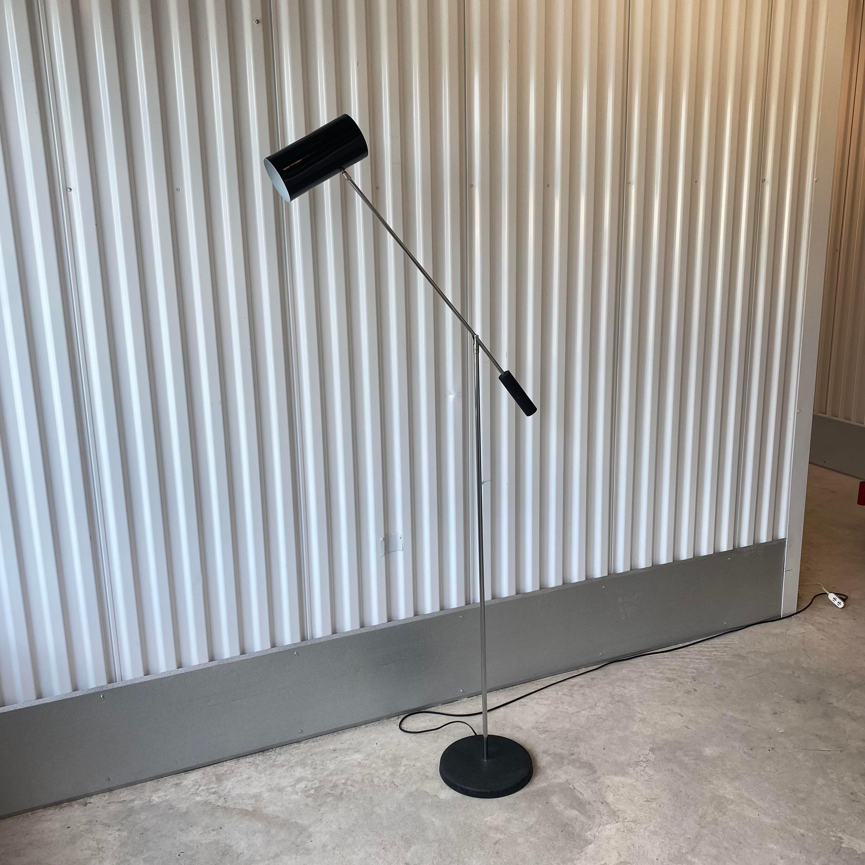 Mid-Century Modern Midcentury Modern Adjustable Cantilever Floor Lamp Attributed to Sonneman For Sale