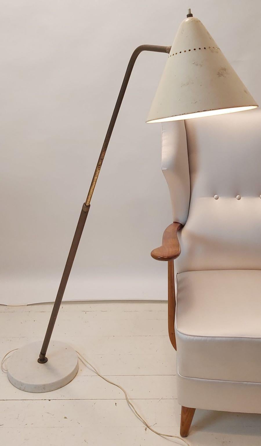 Mid-Century Modern Adjustable Floor Lamp by F. Ostuni for Oluce Rare Italy 1950s For Sale 10